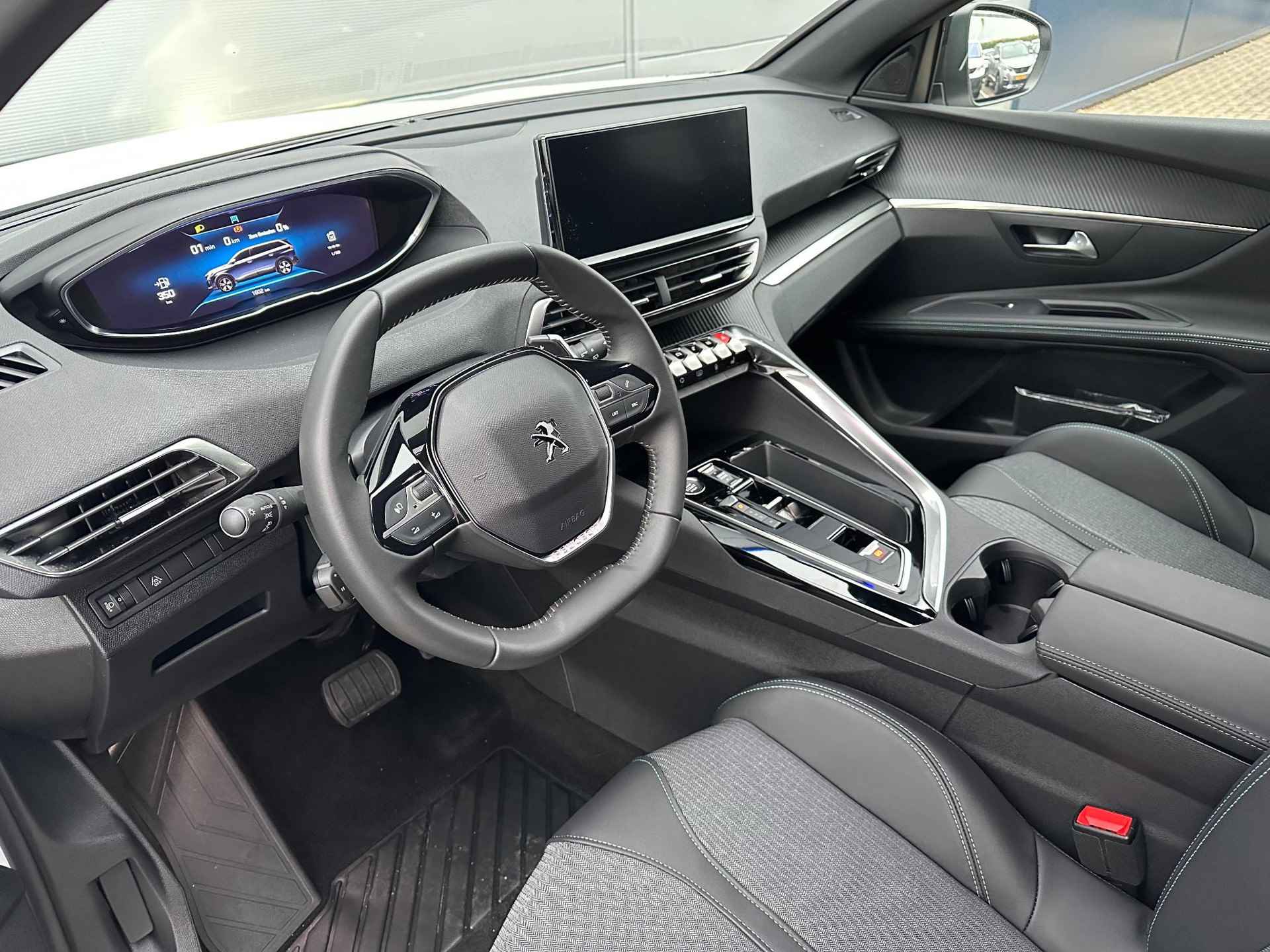 Peugeot 5008 1.2 Hybrid Allure Pack Business | Navigatie | Stoelverwarming | 18" Lichtmetalen velgen - 17/33