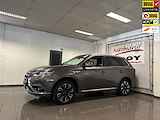 Mitsubishi Outlander 2.0 PHEV Executive Edition * Dealer onderhouden / Camera / Navigatie / NL Auto *