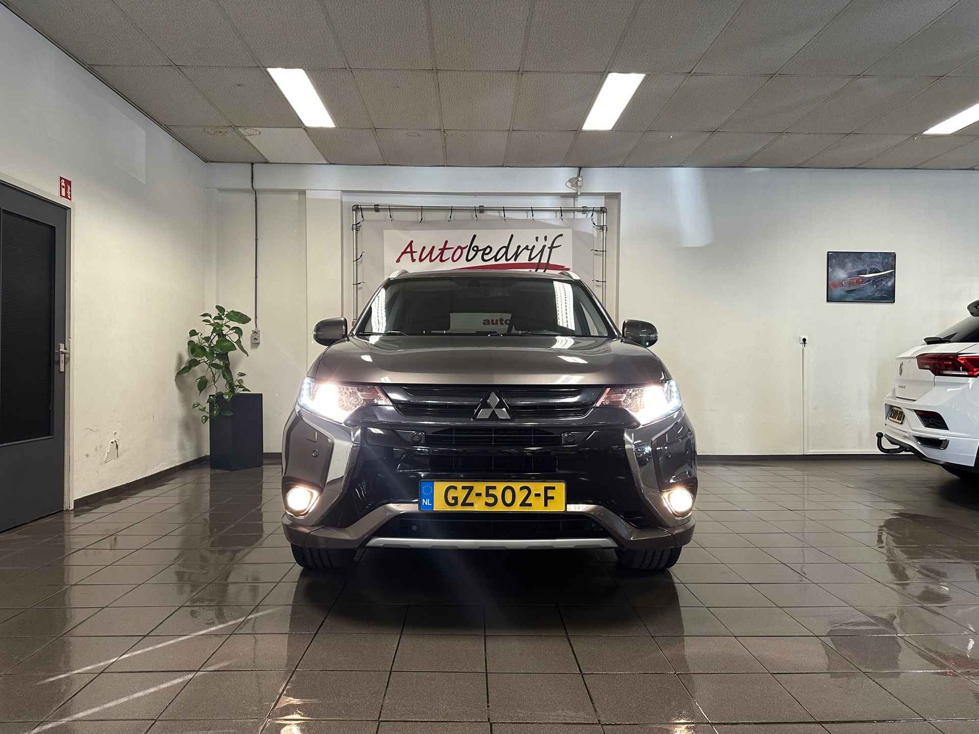 Mitsubishi Outlander 2.0 PHEV Executive Edition * Dealer onderhouden / Camera / Navigatie / NL Auto * - 8/23