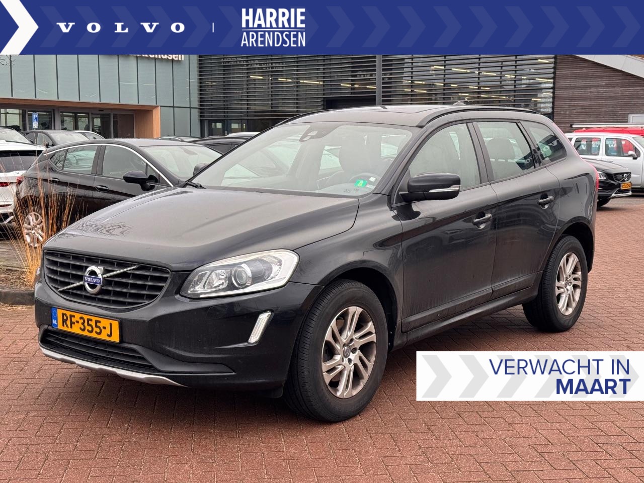 Volvo XC60 2.0 D4 FWD Polar | Schuif-/ kantel Panoramadak | Trekhaak | Stoelverwarming | Lederen bekleding | Navigatie | Xenon koplampen |