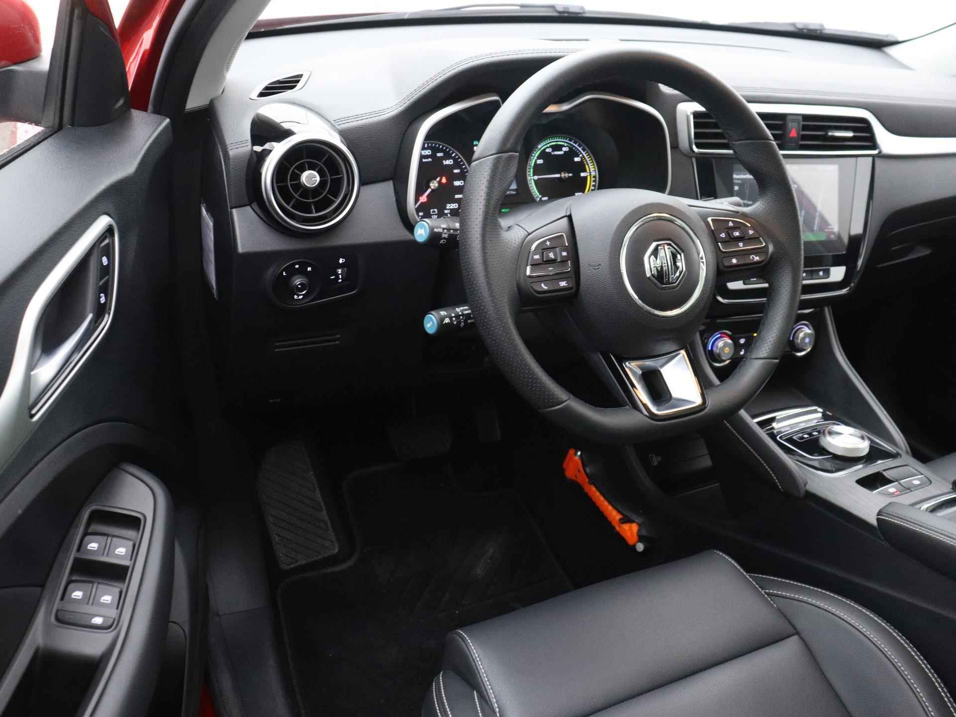 MG ZS EV Luxury 45 kWh | Panorama/ Schuif-kanteldak | LMV | Cam | Adapt. Cruise Control | DAB | Navigatie | Airco | - 3/23