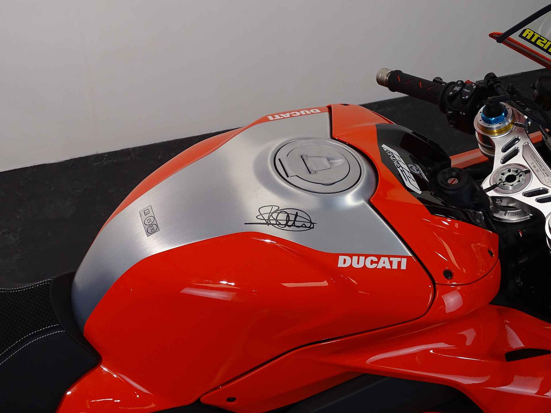 Ducati PANIGALE V4 WSBK REPLICA - 11/11