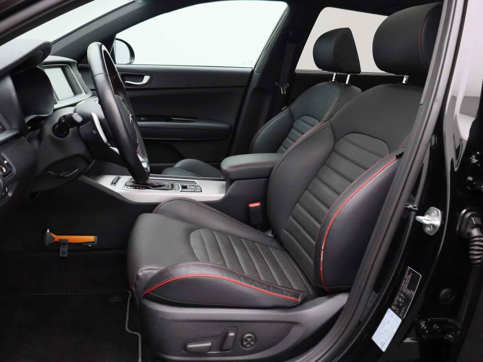 Kia Optima Sportswagon 1.6 T-GDI GT-Line | Leder Interieur| Navigatie | Camera | Schuifdak | - 11/43