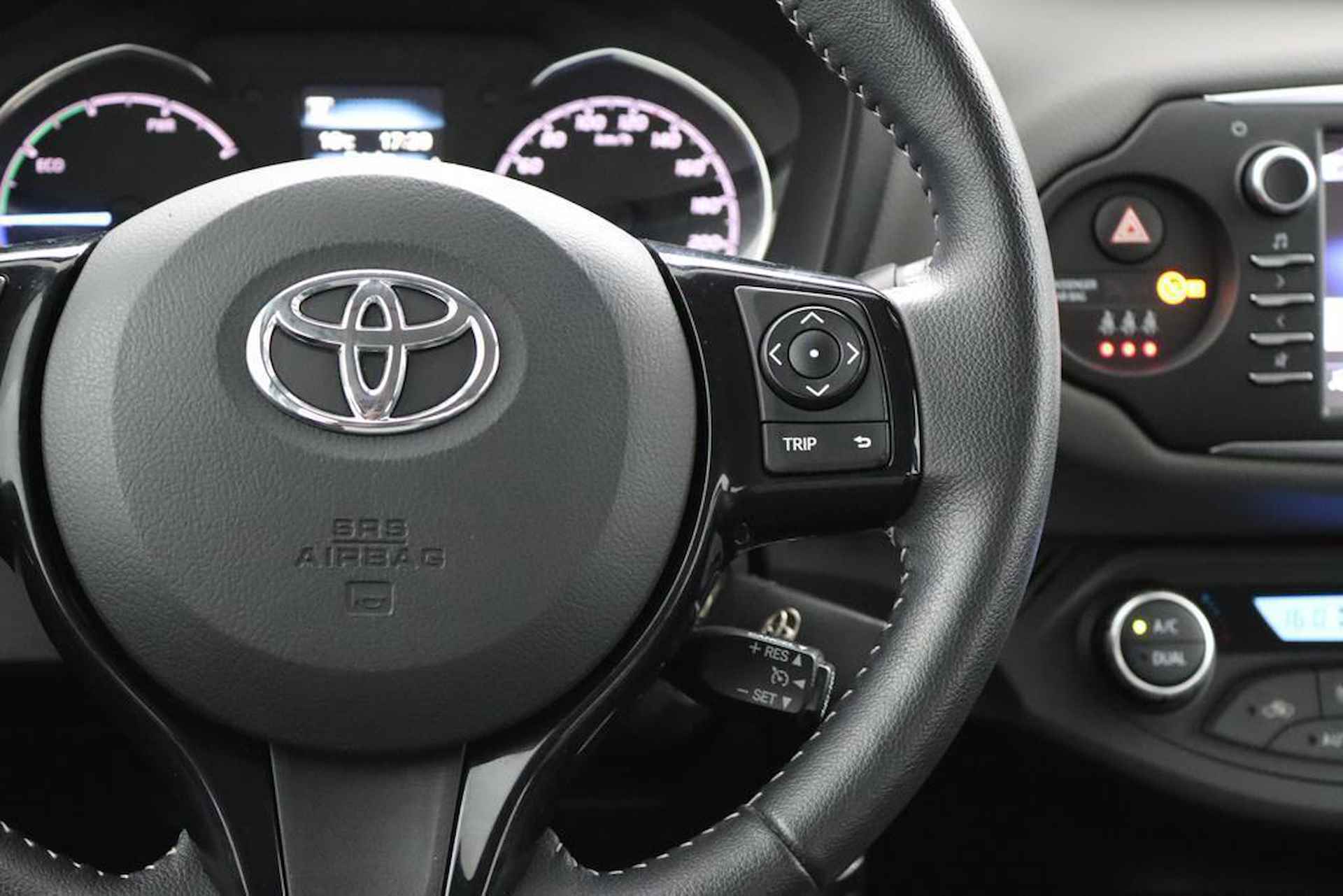 Toyota Yaris 1.5 Hybrid Aspiration | Navigatie | Climate control | Parkeercamera | Cruisecontrol | - 21/48