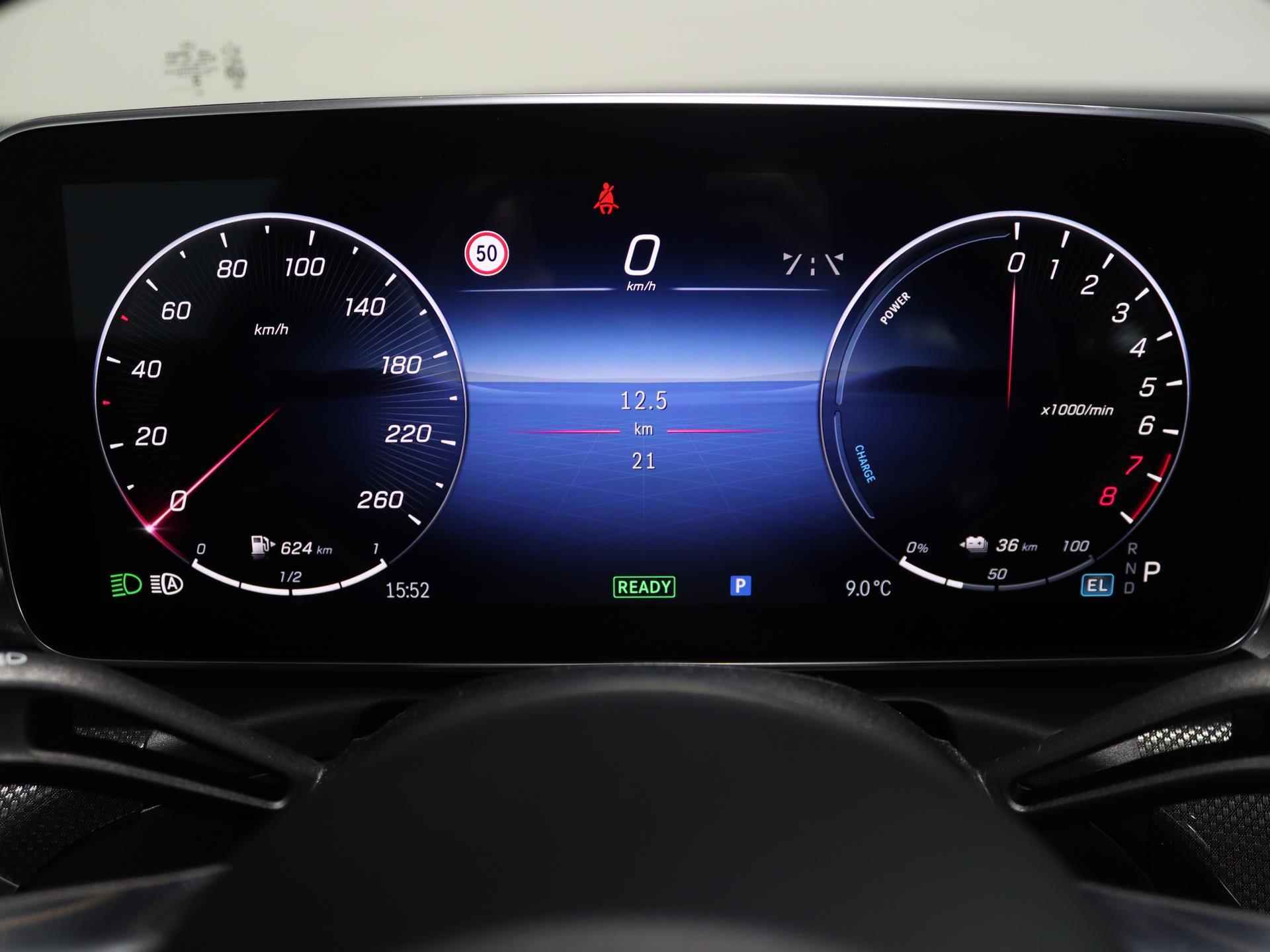 Mercedes-Benz C 300 e Estate AMG Line | Panorama dak | Sfeerverlichting | Carplay | 18 Inch | High Performance Led Koplampen - 22/25