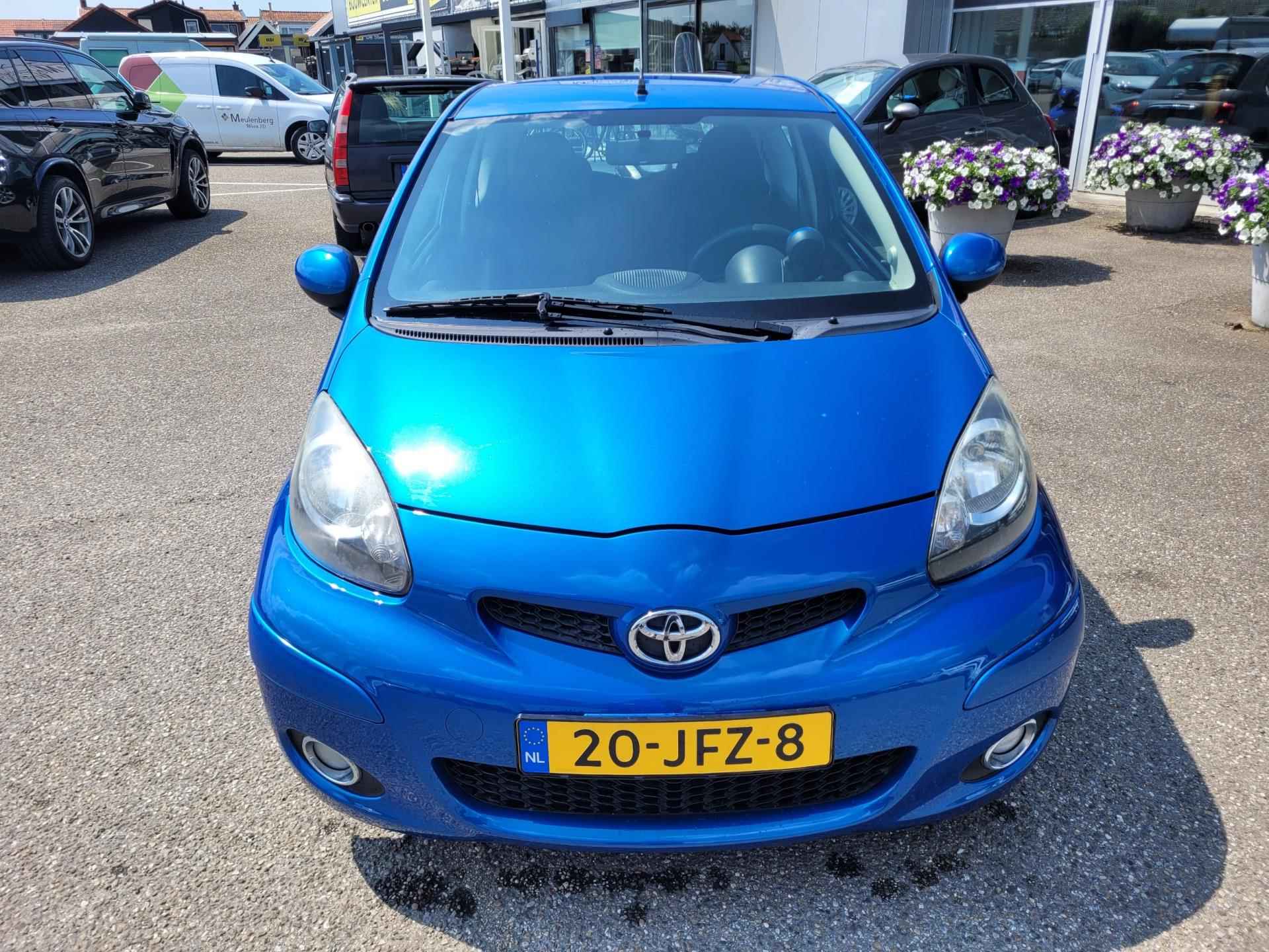 Toyota Aygo 1.0-12V Dynamic Blue AIRCO - 3/28