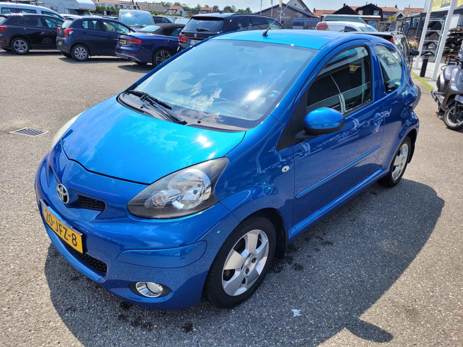 Toyota Aygo 1.0-12V Dynamic Blue AIRCO - 4/28