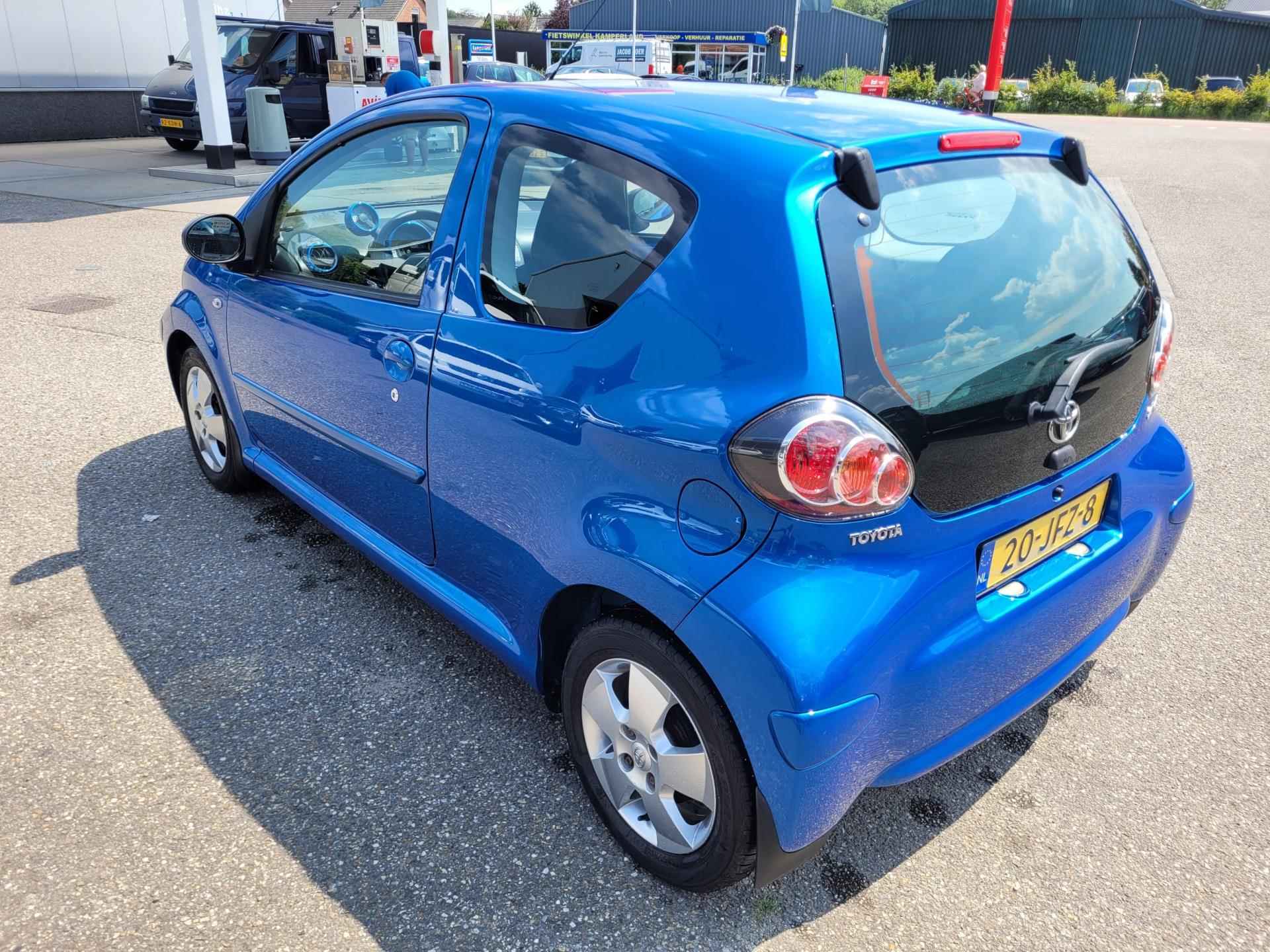 Toyota Aygo 1.0-12V Dynamic Blue AIRCO - 5/28