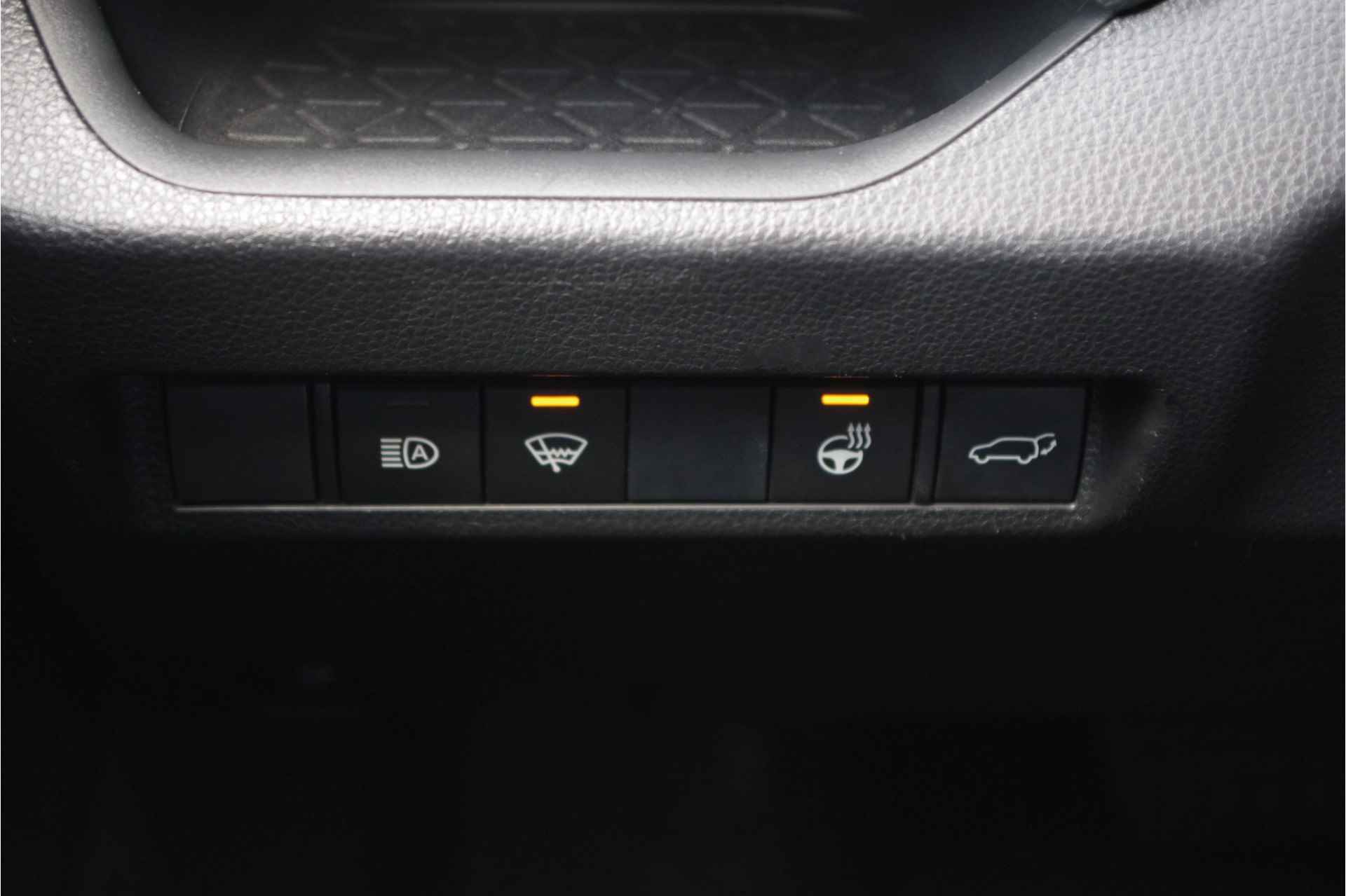 Toyota RAV4 2.5 Plug-in Hybrid AWD 306 PK Bi-Tone Plus, JBL-Sound, Afneembare Trekhaak, Camera, CarPlay - 33/37