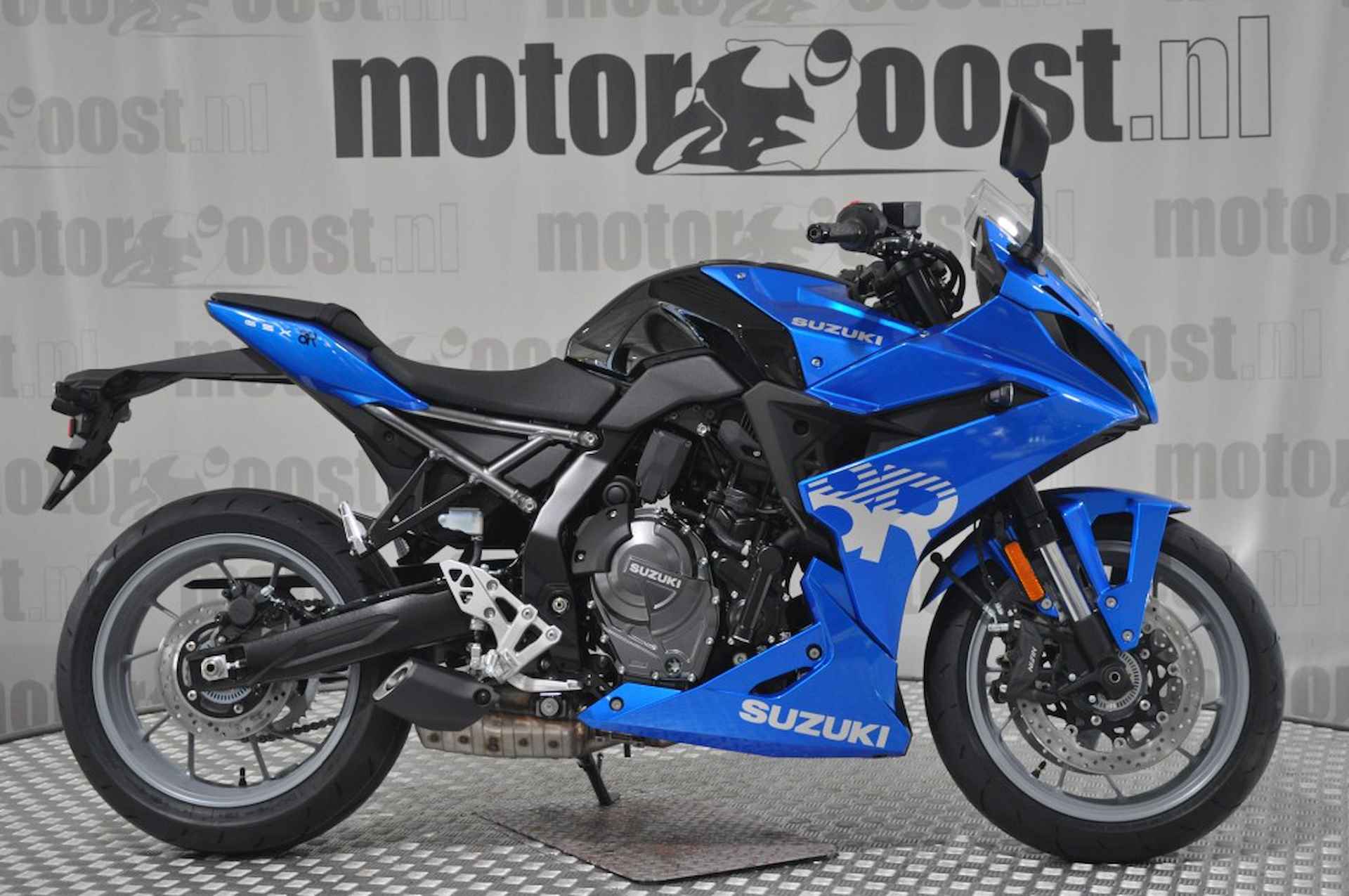 SUZUKI Gsx-8r - 3/18