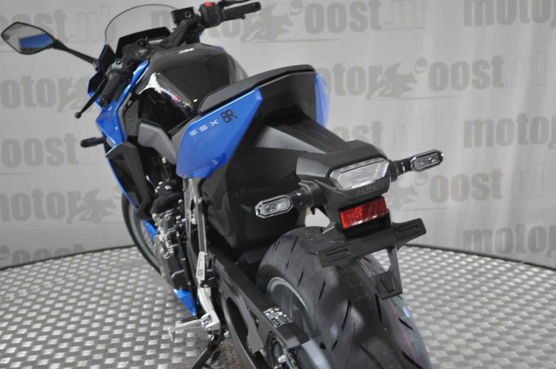 SUZUKI Gsx-8r - 14/18