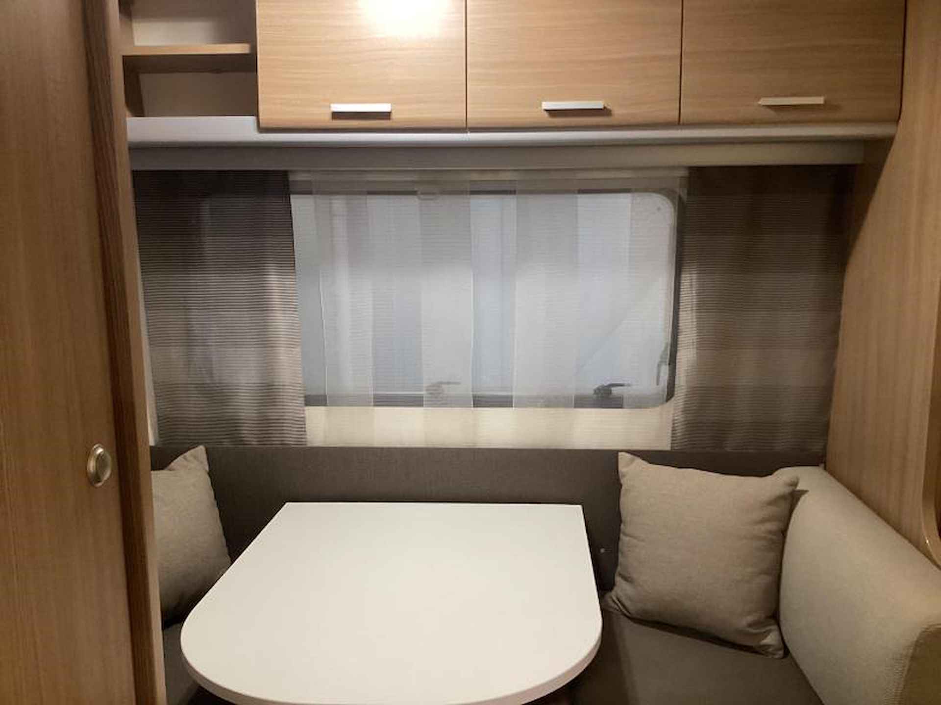 Adria Aviva 390 PS voortent - 4/21