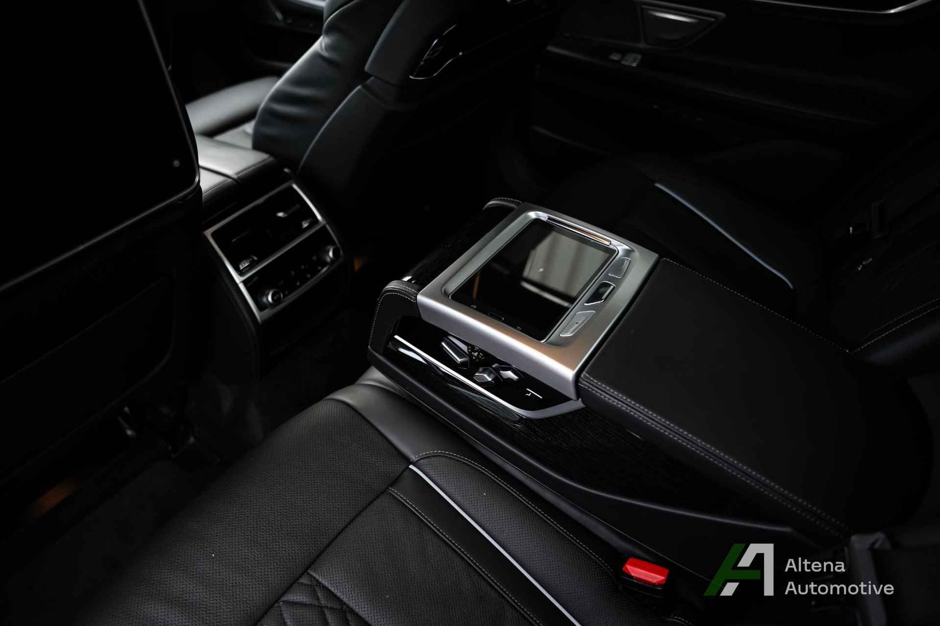 BMW 7-serie 740e iPerformance High Executive M sport, Comfortstoelen, Parking ass. plus, Driving Ass. Prof., Soft-close, Panodak, laser lights, head-up, Massage, - 42/66