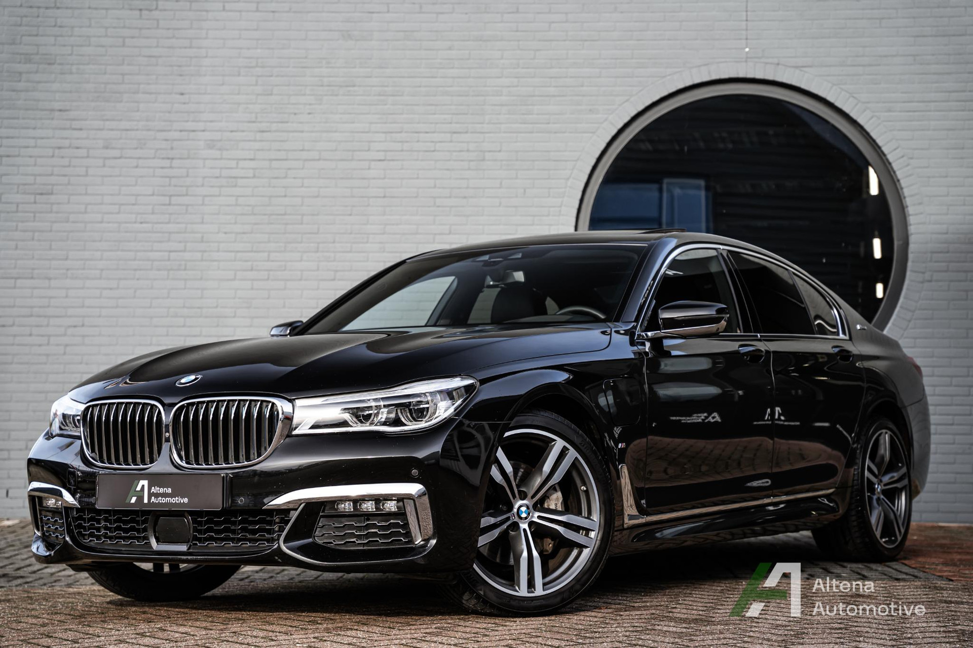 BMW 7-serie 740e iPerformance High Executive M sport, Comfortstoelen, Parking ass. plus, Driving Ass. Prof., Soft-close, Panodak, laser lights, head-up, Massage,