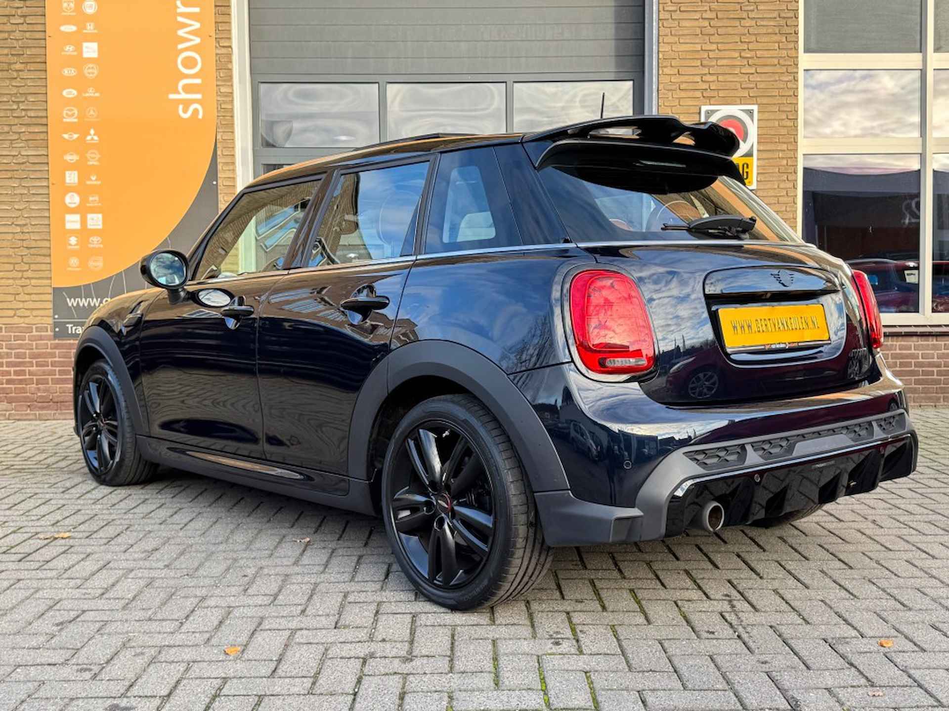 MINI Cooper 1.5 JOHN COOPER WORKS EDITION 5-DEURS/LEER/PANO/LED/VOL! - 7/17