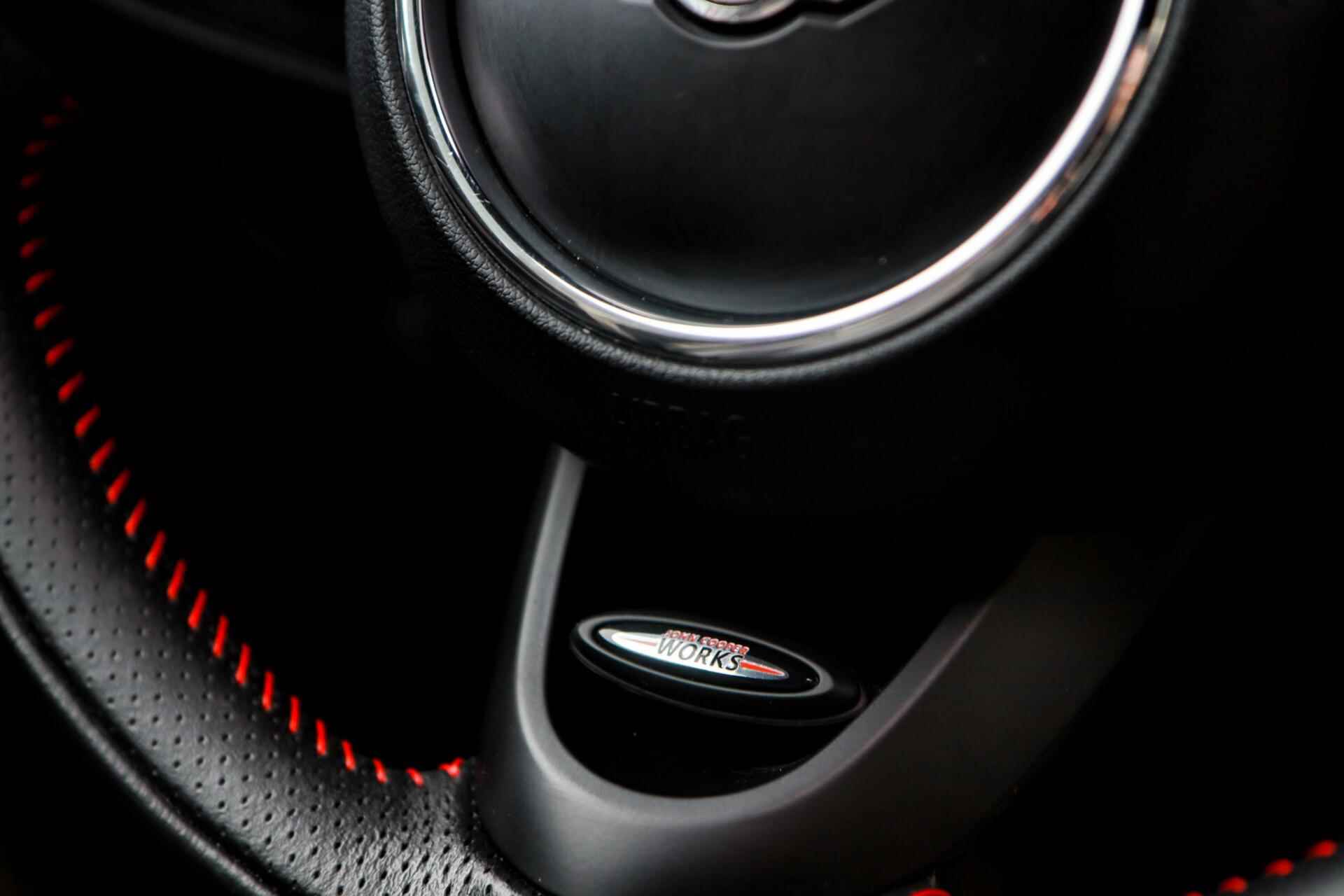 Mini Clubman 2.0 Cooper S Chili JCW-Pakket /LED/PANODAK/HEAD-UP/MEMORY/ACC/HARMAN-KARDON/KEYLESS/CAMERA! - 13/24