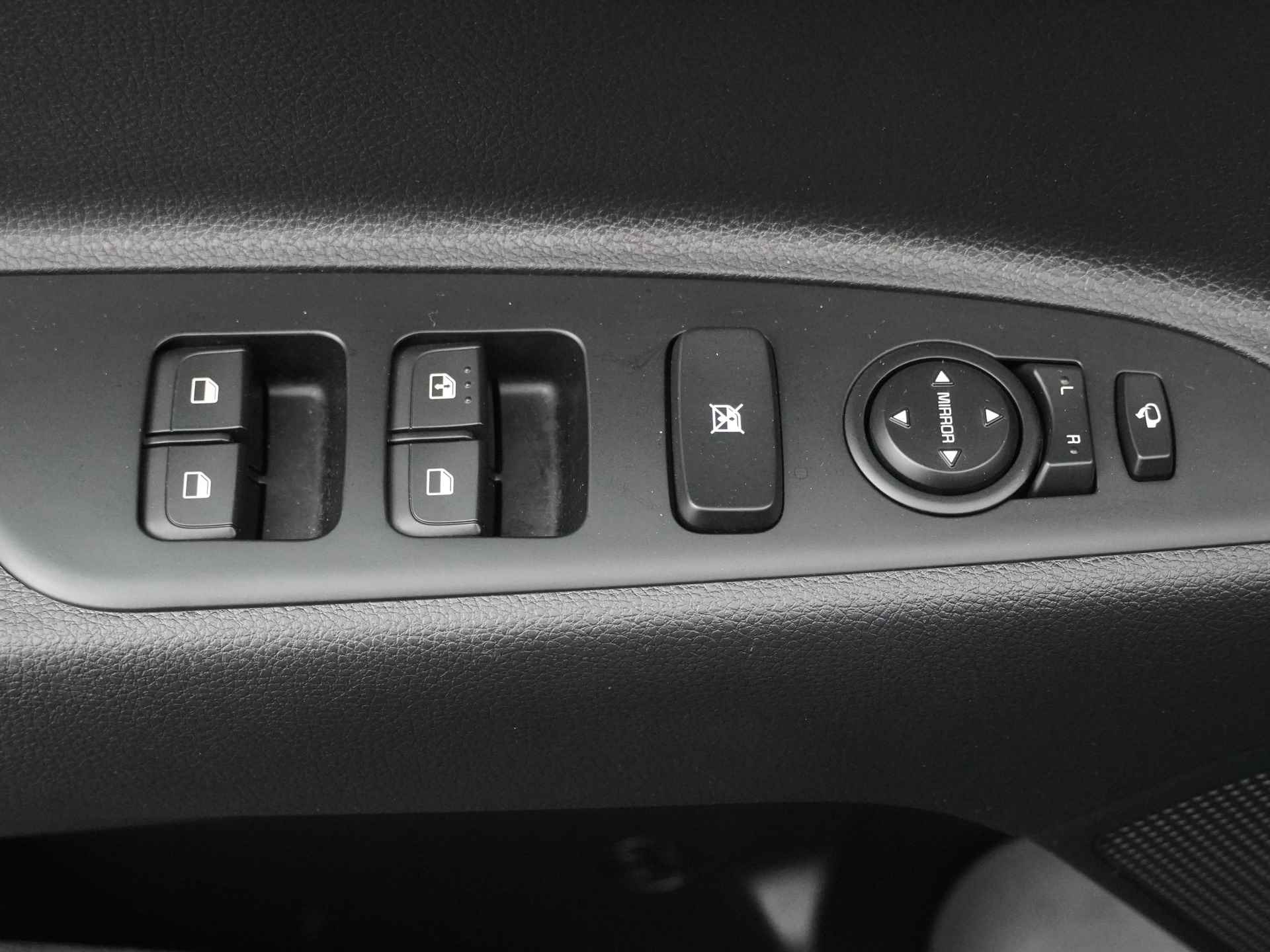 Kia Stonic 1.0 T-GDi MHEV DynamicPlusLine - LED Koplampen - Cruise Control - Navigatie - Climate Control - Apple/Android Carplay - Fabrieksgarantie Tot 2030 - 21/51