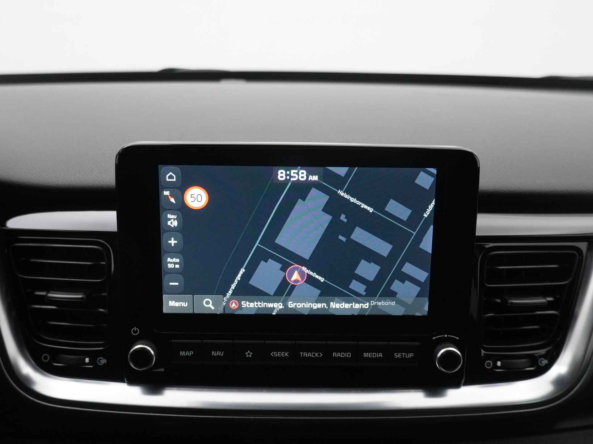 Kia Stonic 1.0 T-GDi MHEV DynamicPlusLine - LED Koplampen - Cruise Control - Navigatie - Climate Control - Apple/Android Carplay - Fabrieksgarantie Tot 2030 - 29/51
