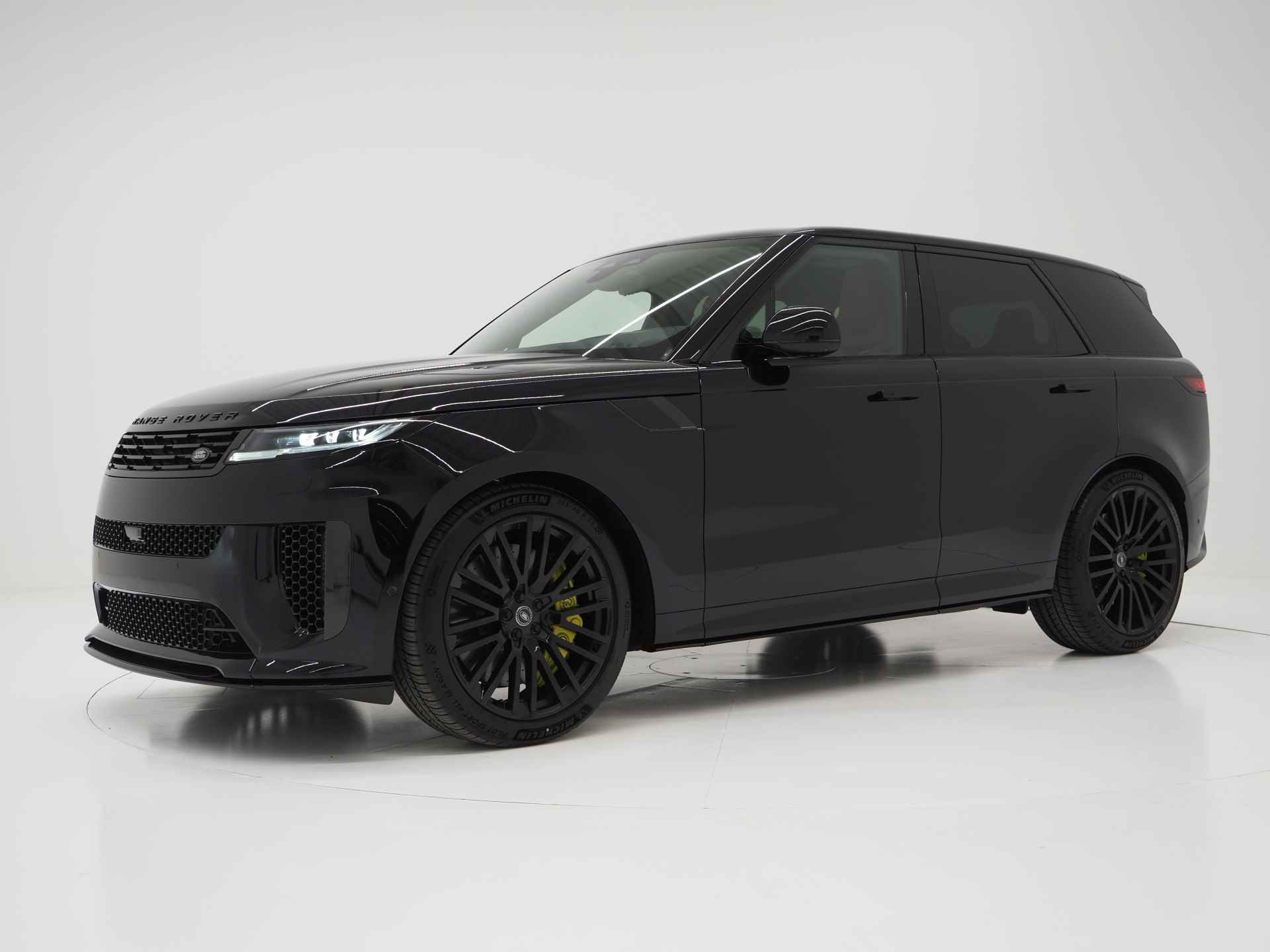 Land Rover Range Rover Sport 4.4 P635 SV Edition Two | SV Ceramic Brakes | Elektrische trekhaak | Full Carbon | - 3/33