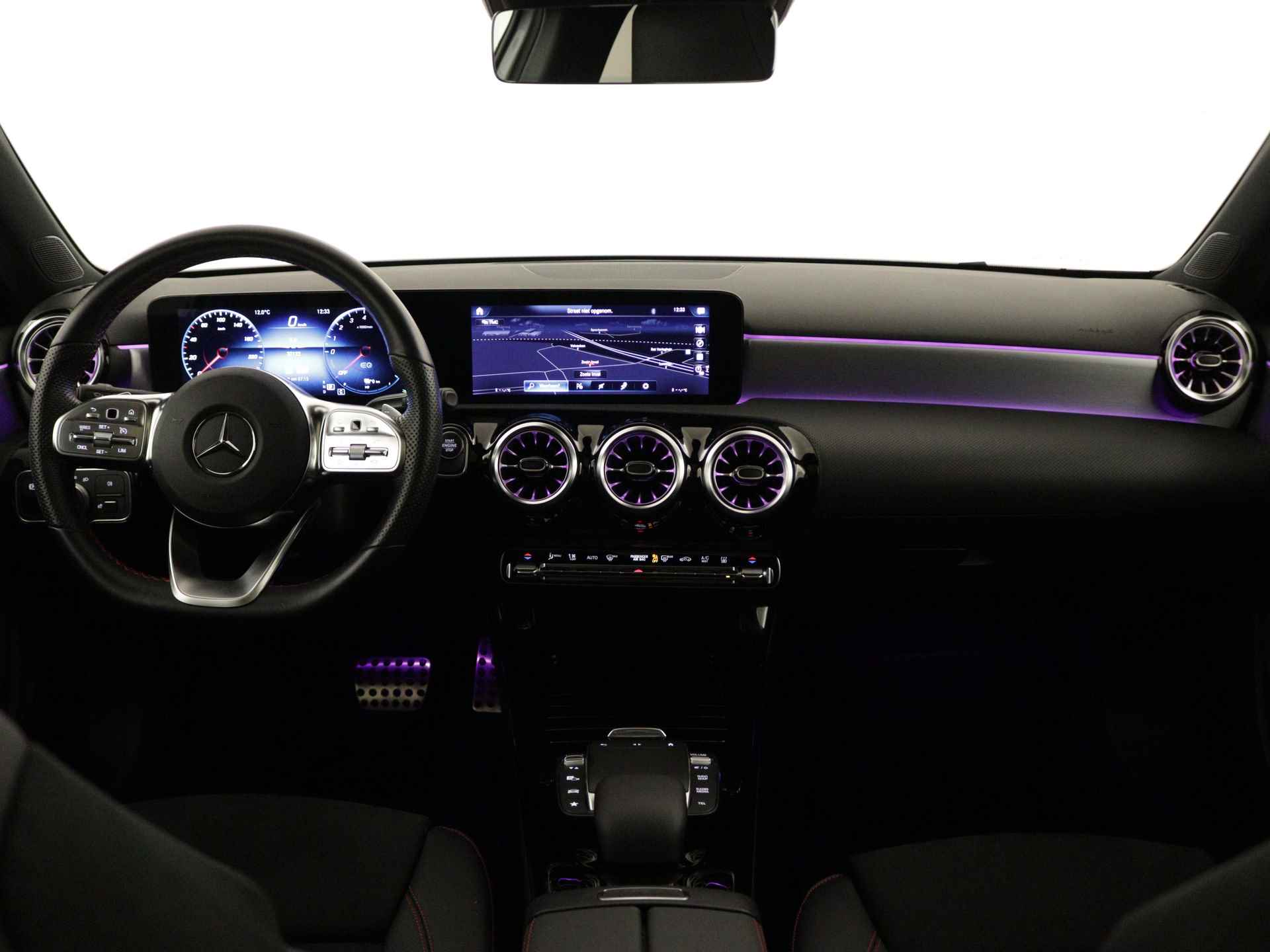 Mercedes-Benz A-Klasse 250 e Business Solution AMG Limited | Panoramadak | Memory Seats | MultiBeam | Navigatie | Trekhaak | Inclusief 24 maanden Mercedes-Benz Certified garantie voor Europa. - 6/46