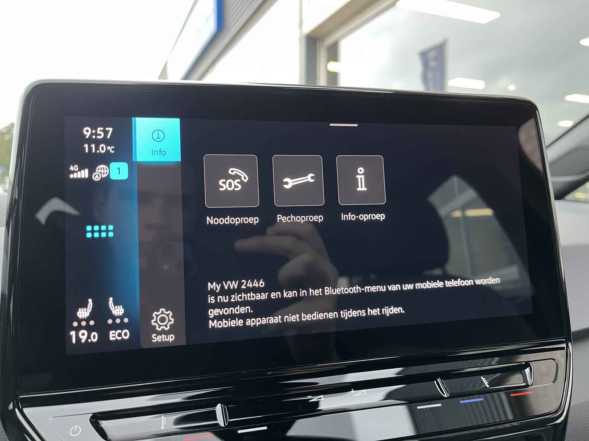 Volkswagen ID.3 Pure 45 kWh / SUBSIDIE/ PARK. SENSOREN/ LED/ SNELLADER 110KW /STOEL EN STUUR VERWARM./ ADAPT. CRUISE/ APP CONNECT/ NAVI/ CLIMA/ DAB/ 18" LMV/ - 16/44