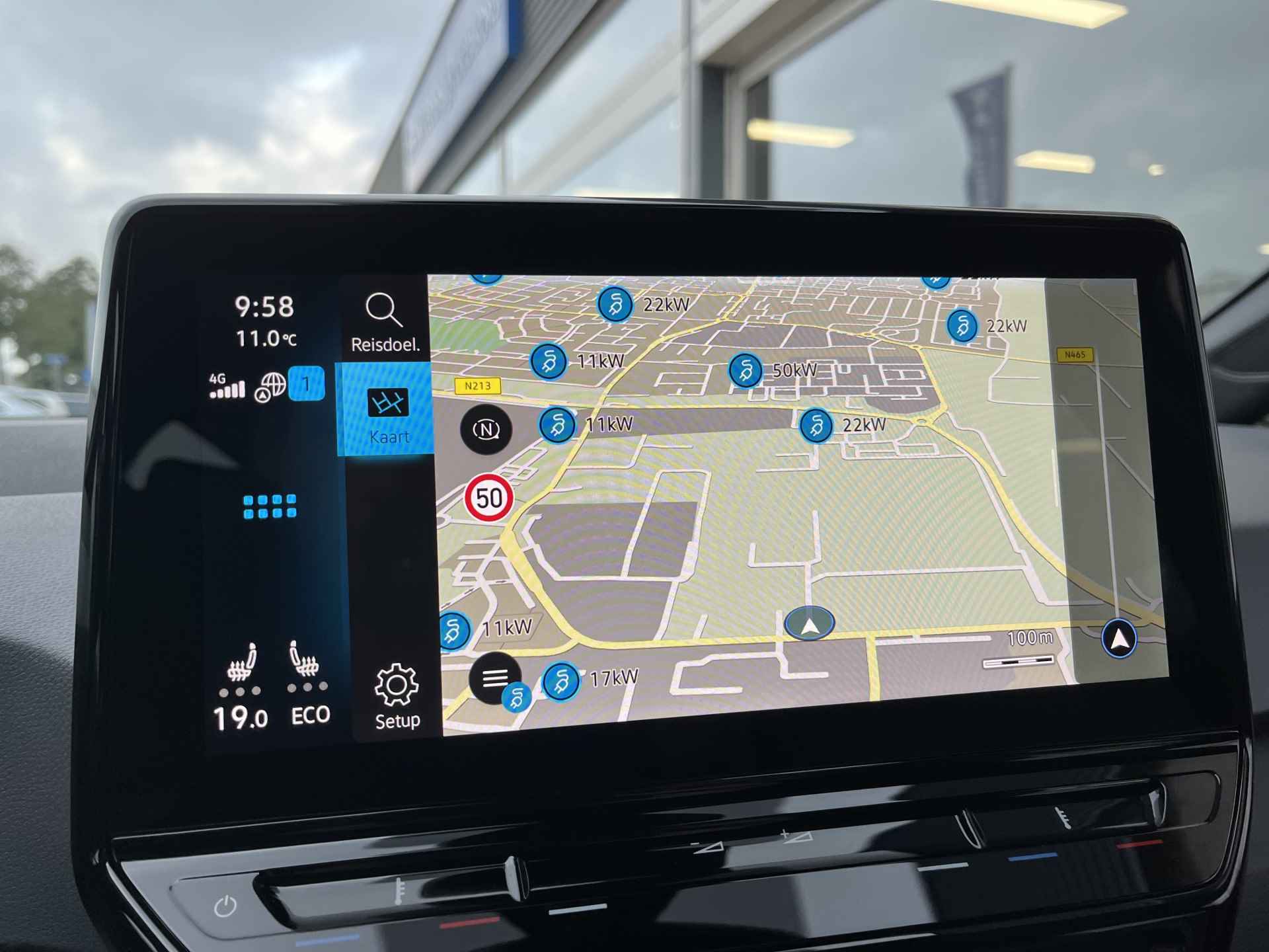 Volkswagen ID.3 Pure 45 kWh / SUBSIDIE/ PARK. SENSOREN/ LED/ SNELLADER 110KW /STOEL EN STUUR VERWARM./ ADAPT. CRUISE/ APP CONNECT/ NAVI/ CLIMA/ DAB/ 18" LMV/ - 20/44