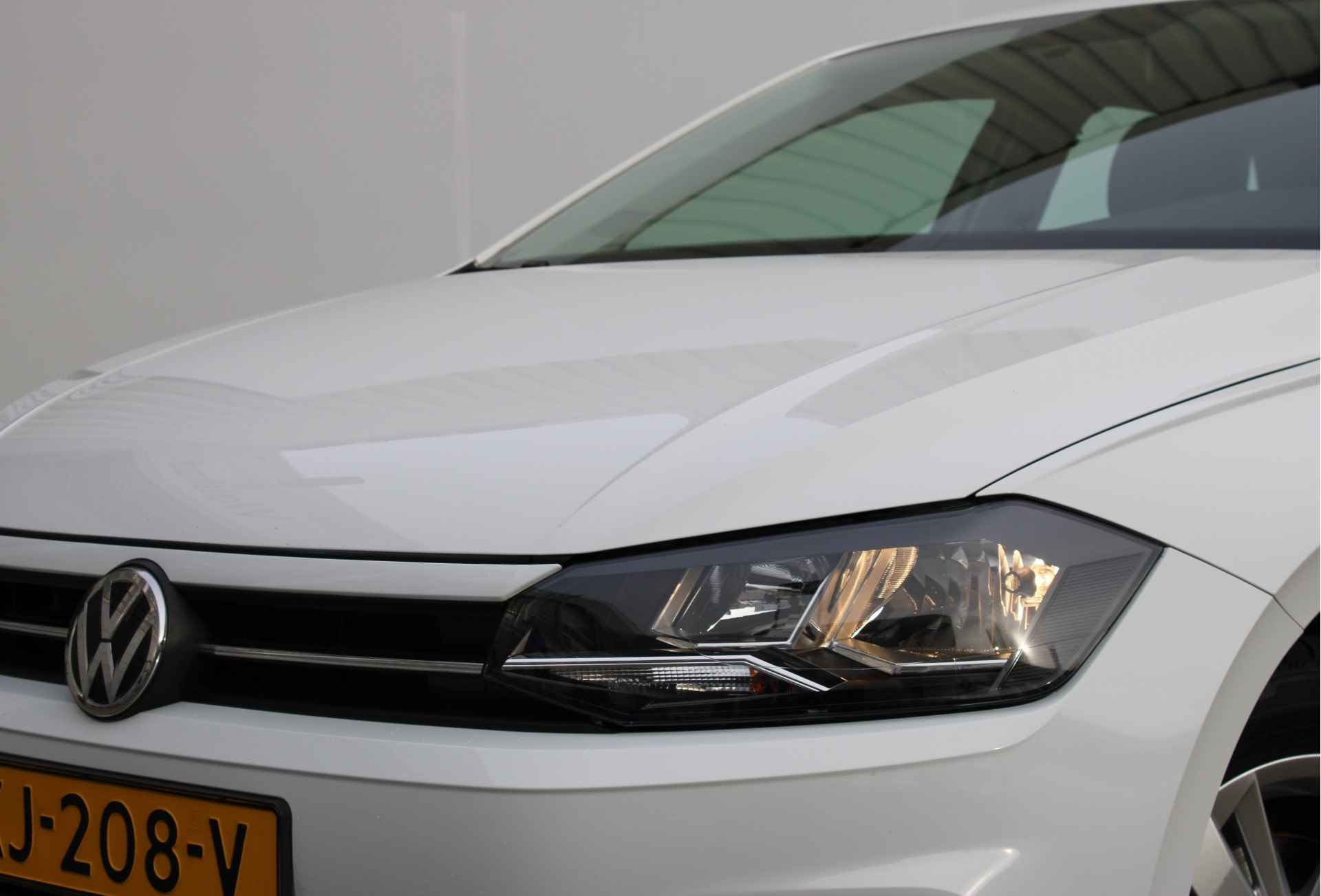 Volkswagen Polo Comfortline Business 1.0 TSI 95 pk DSG | Apple Carplay | LED | Airco | 15"Lmv - 41/42