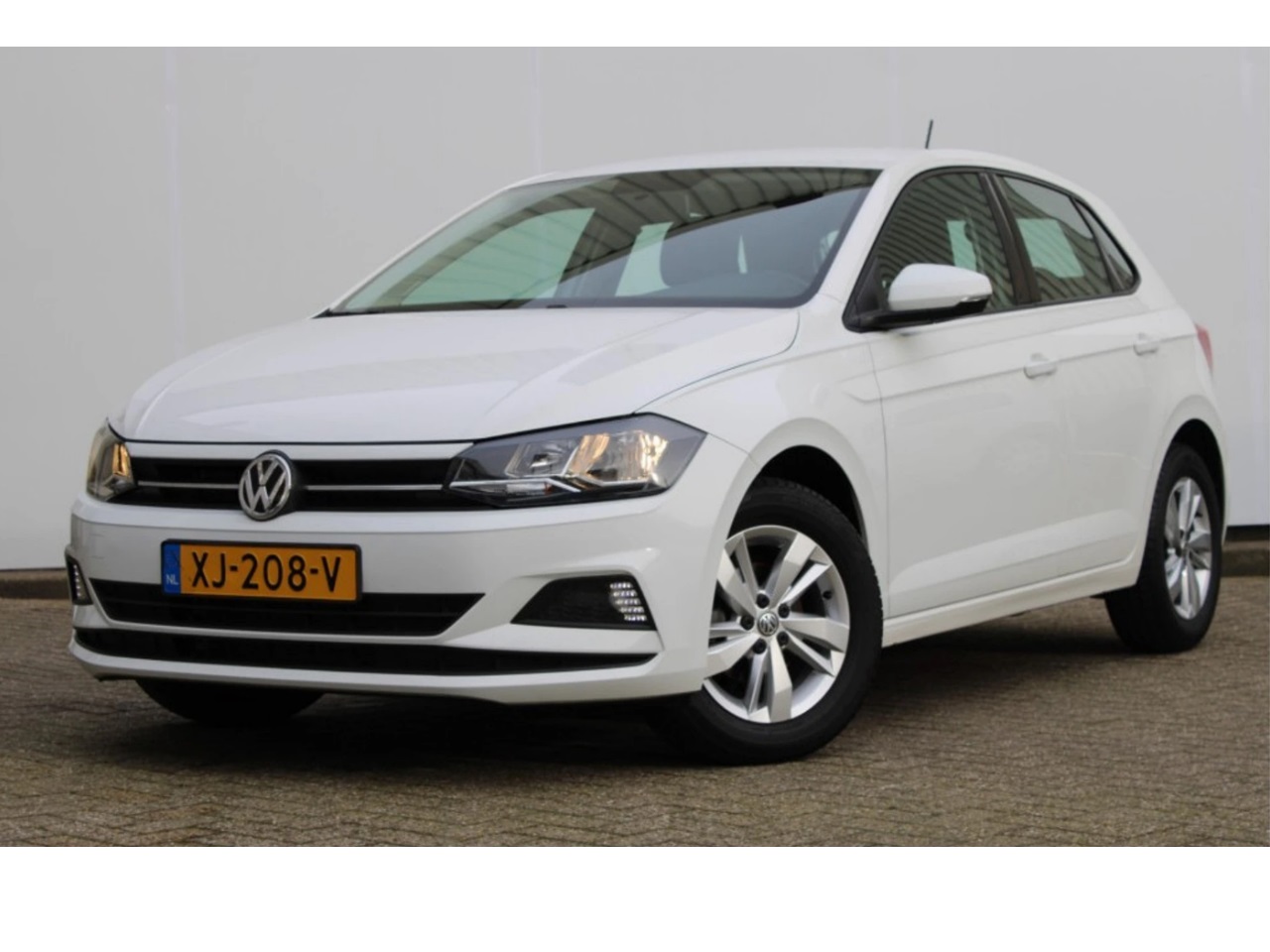 Volkswagen Polo Comfortline Business 1.0 TSI 95 pk DSG | Apple Carplay | LED | Airco | 15"Lmv bij viaBOVAG.nl