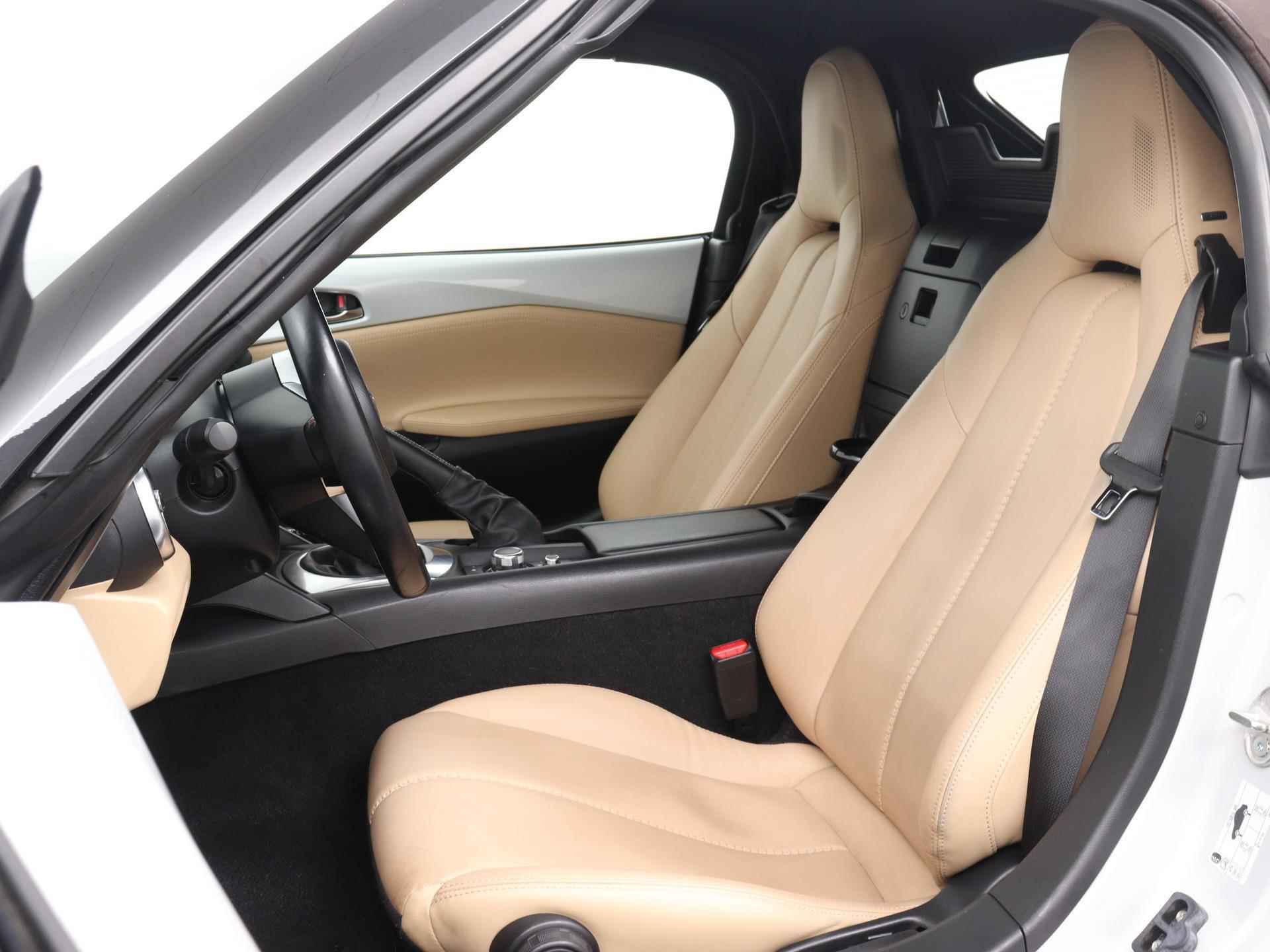 Mazda MX-5 1.5 SkyActiv-G 132 PK Chairo | Cabrio | Soft top | Navigatie | Keyless | Parkeersensoren | LED | Lichtmetalen velgen | Dodehoek detectie | Stoelverwarming | - 9/24