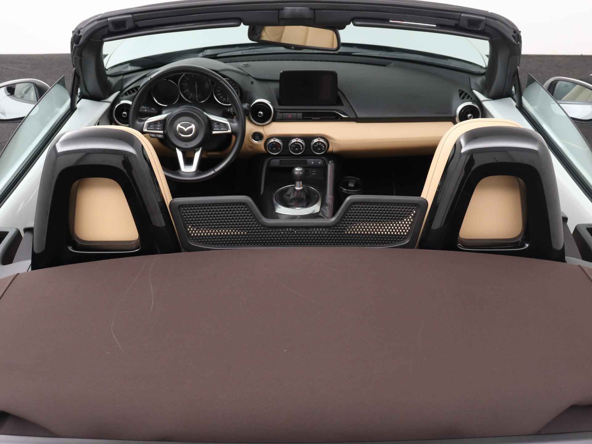 Mazda MX-5 1.5 SkyActiv-G 132 PK Chairo | Cabrio | Soft top | Navigatie | Keyless | Parkeersensoren | LED | Lichtmetalen velgen | Dodehoek detectie | Stoelverwarming | - 20/24