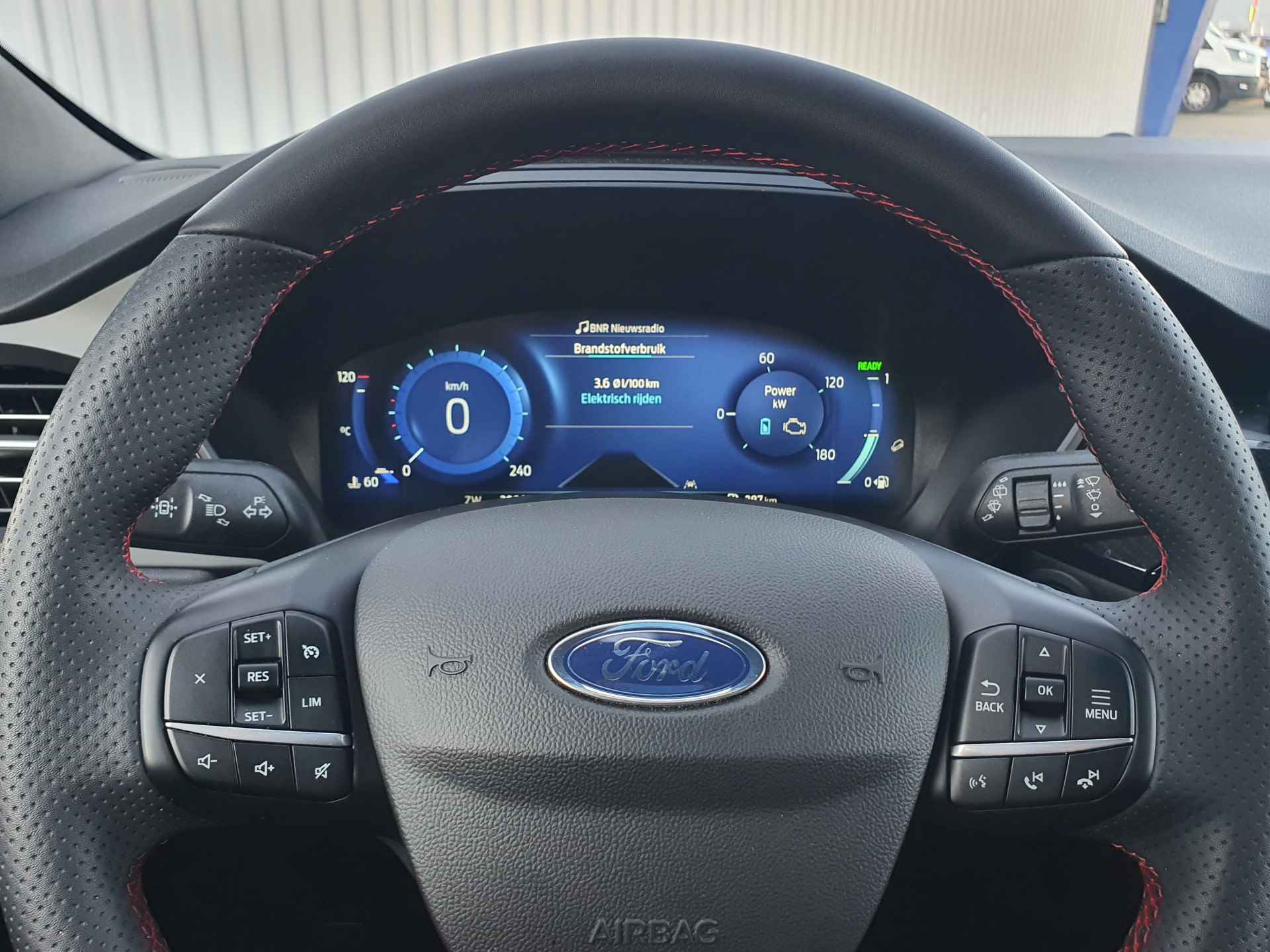 Ford Kuga 2.5 PHEV ST-Line Camera | Navigatie | Trekhaak wegdraaibaar | Winterpakket - 12/28