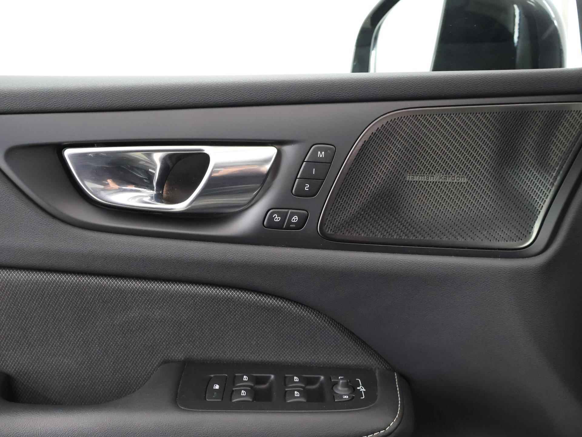 Volvo V60 2.0 T6 Recharge AWD R-Design | Panoramadak | Navigatie | Harman Kardon | Climate Control | Bluetooth | Cruise control Adaptief | - 35/46
