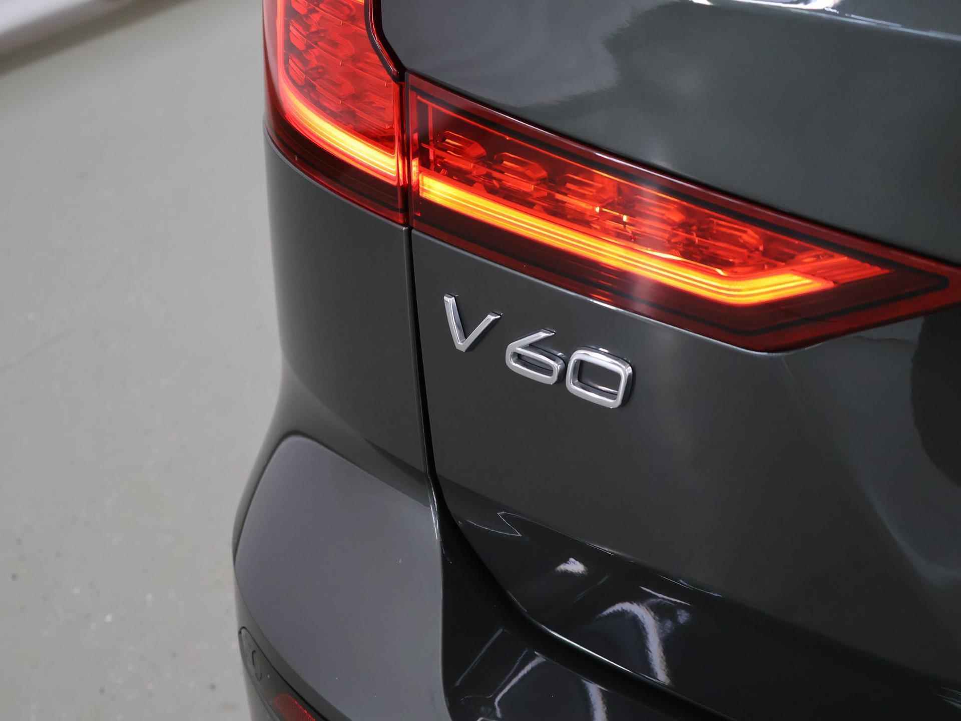 Volvo V60 2.0 T6 Recharge AWD R-Design | Panoramadak | Navigatie | Harman Kardon | Climate Control | Bluetooth | Cruise control Adaptief | - 44/46