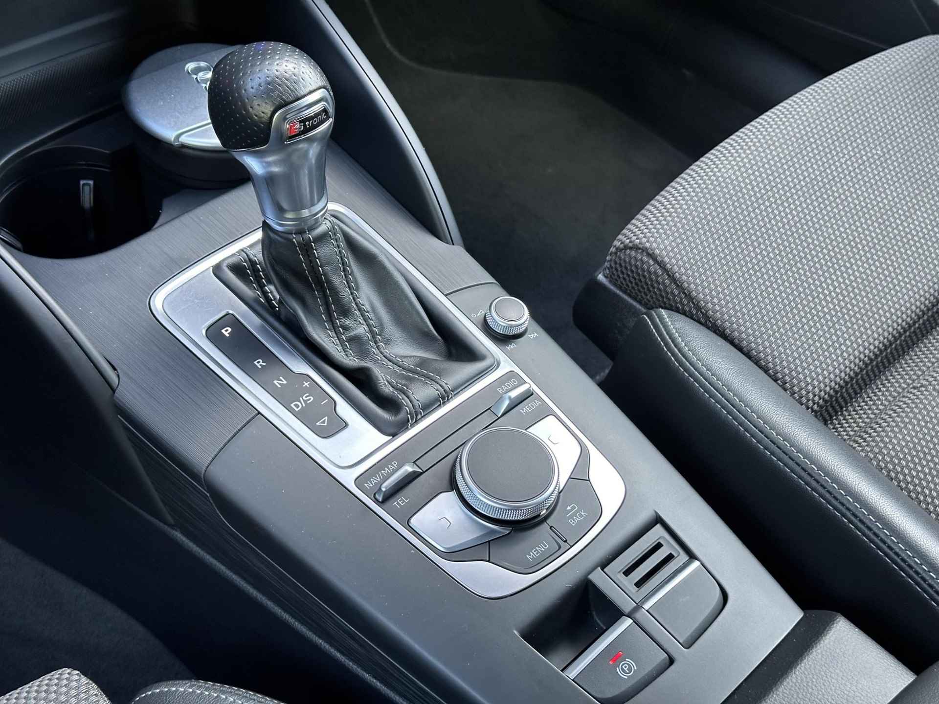 Audi A3 Limousine 1.0 TFSI Sport S Line Edition AUTOMAAT / Navigatie / 18inch LM velgen / LED koplampen / - 21/45