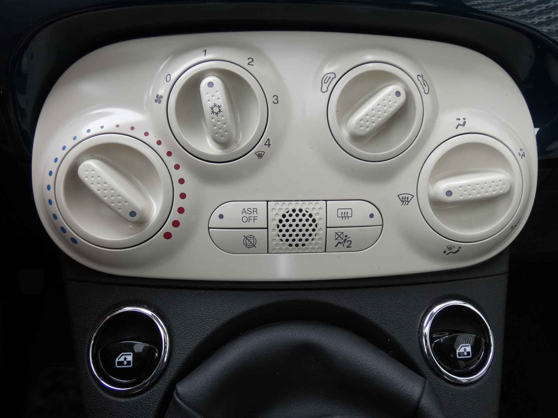 Fiat 500 1.0 Hybrid Dolcevita ! Navigatie | Parkeerhulp | Panorama dak - 12/31