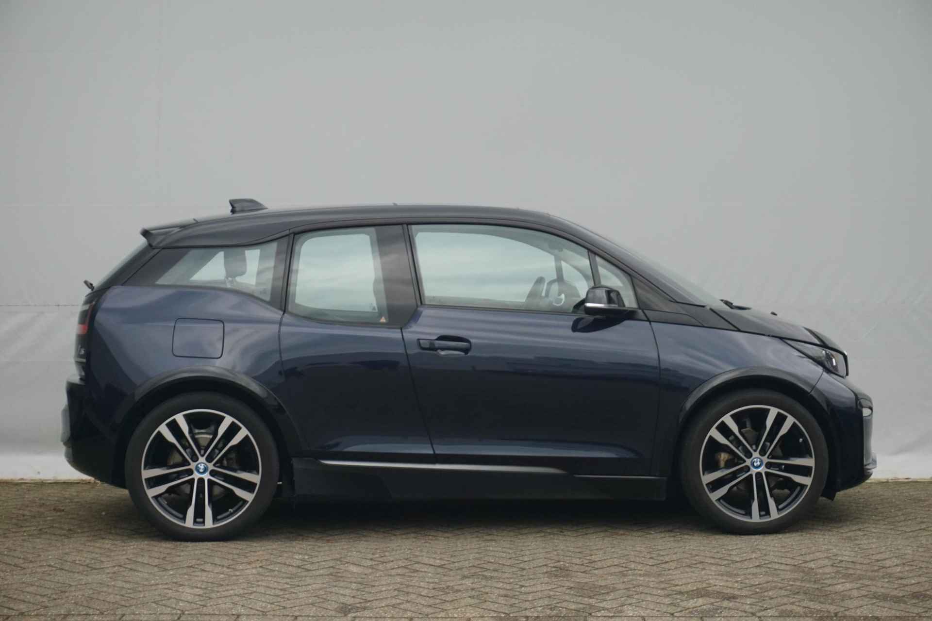 BMW i3 S 120Ah 20'' / Schuif-/kanteldak / Harman Kardon / Driving Assistant Plus - 3/29