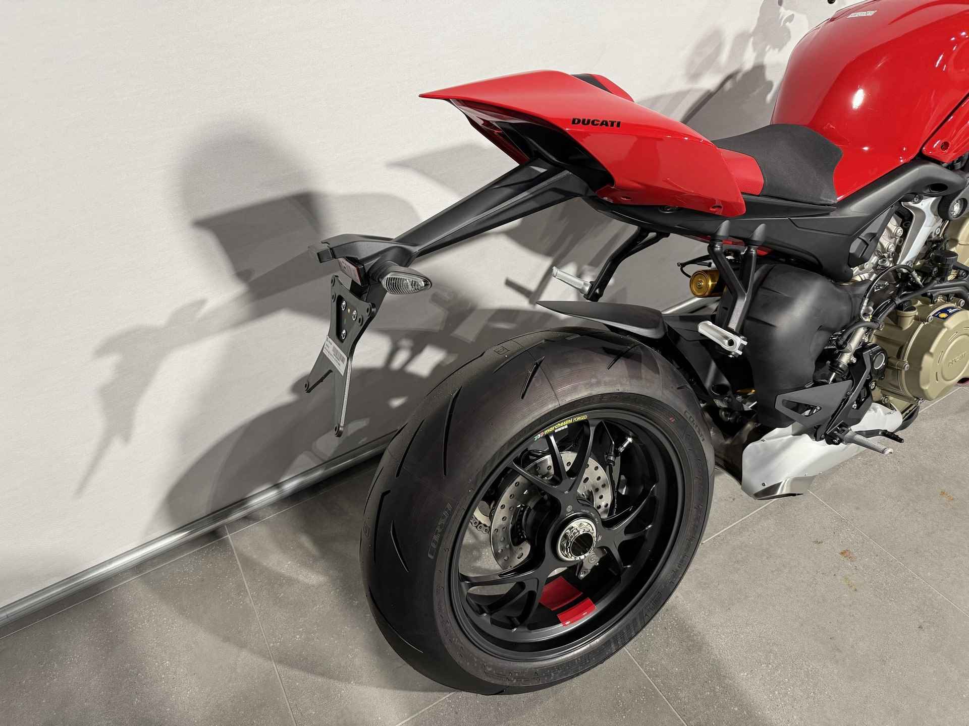 Ducati STREETFIGHTER V4 S - 6/9