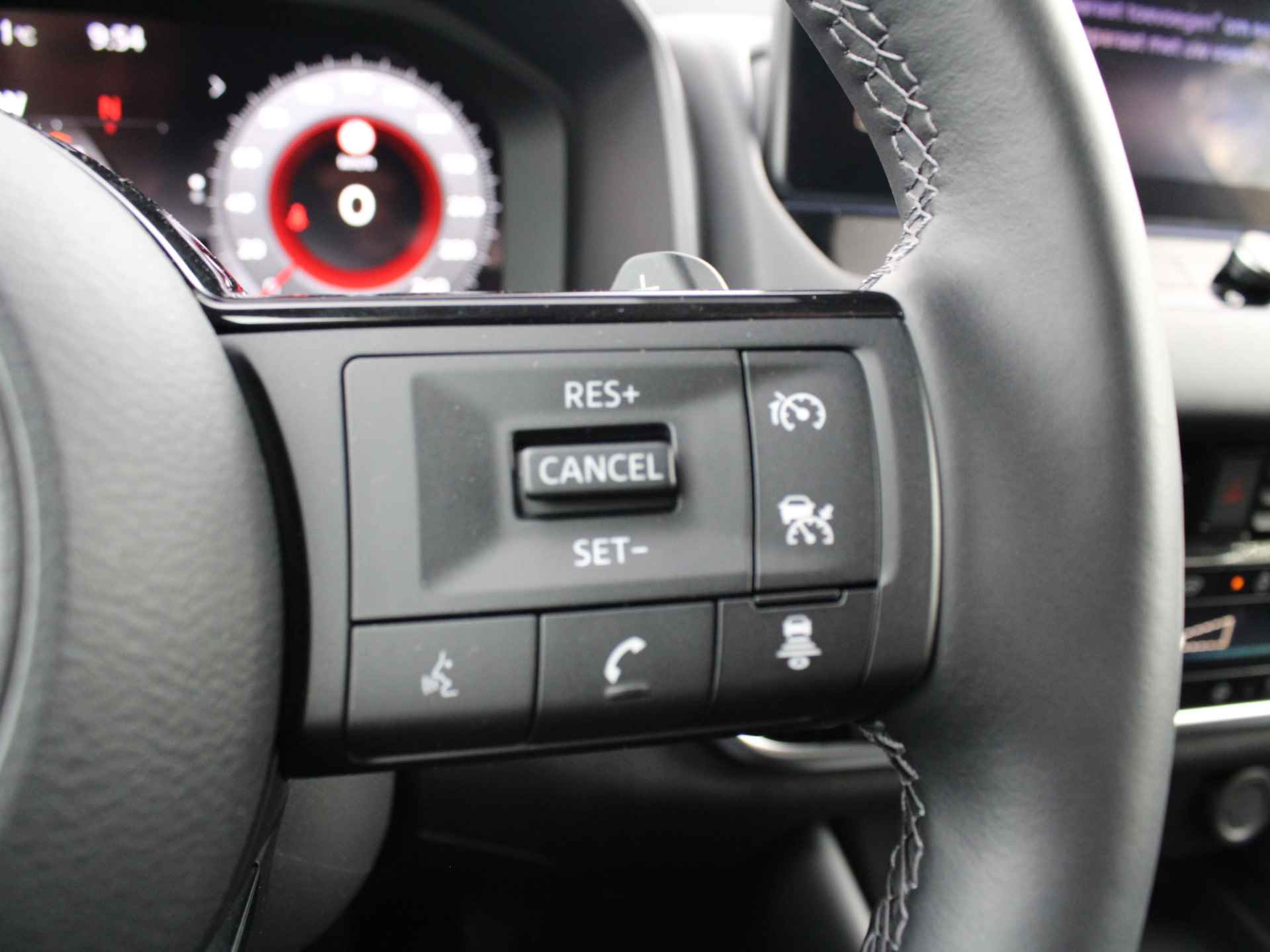 Nissan QASHQAI 1.3 MHEV 158pk Xtronic Automaat N-Connecta Navigatie, Camera 360, Climate Control, Voorruit-Stoel-Stuurverwarming, Lichtmetalen velgen - 18/47