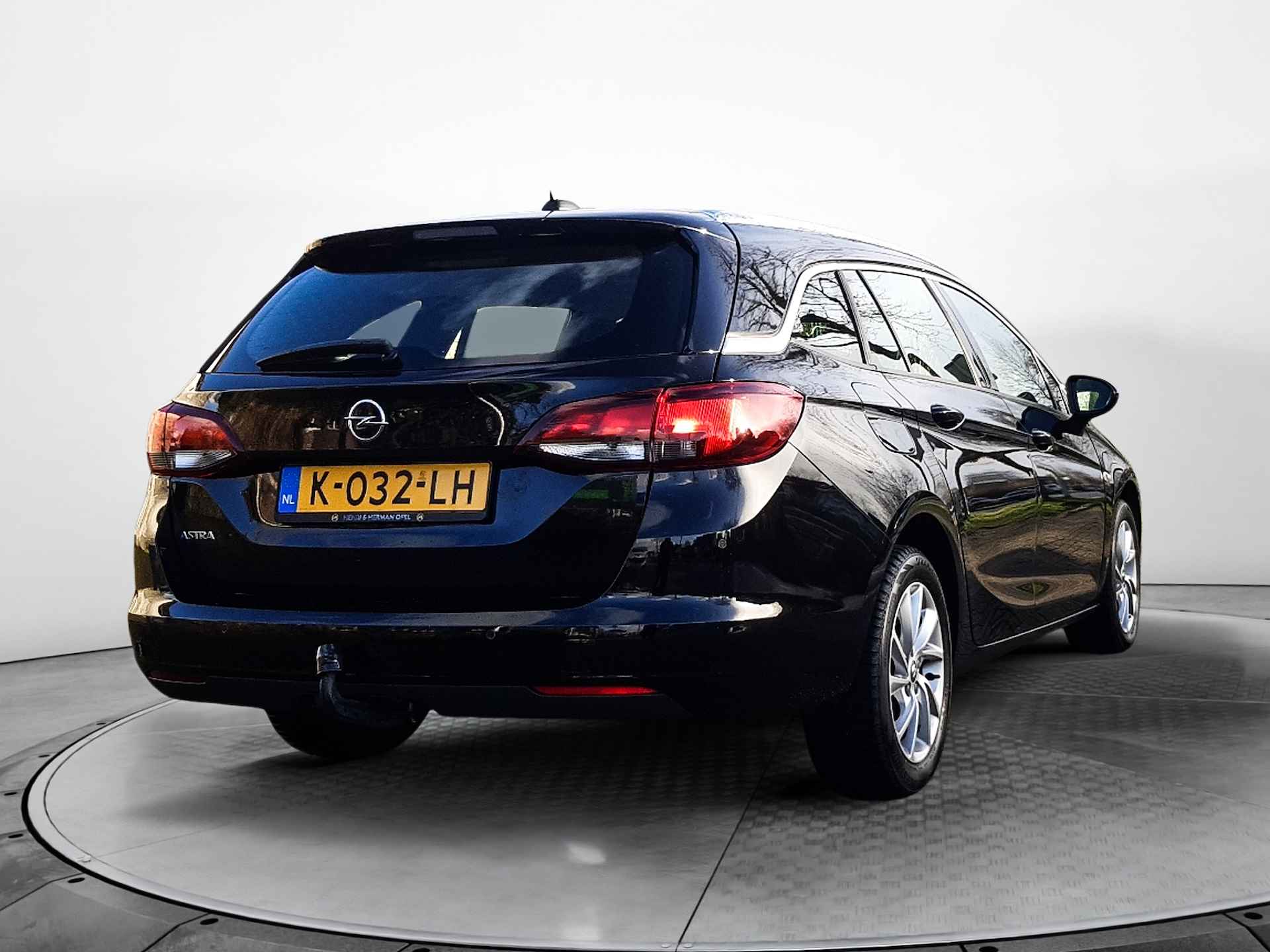 Opel Astra Sports Tourer 1.2 Business Elegance (146 PK) 2e-Eig. OPEL-Dealer-Onderh. BOVAG-Garantie. NL-AUTO. Trekhaak, Navigatie/Apple-Carplay/Android-Auto, Achteruitrijcamera, Parkeer-Sensoren-V+A, Keyless-Entry, Dab - 3/39