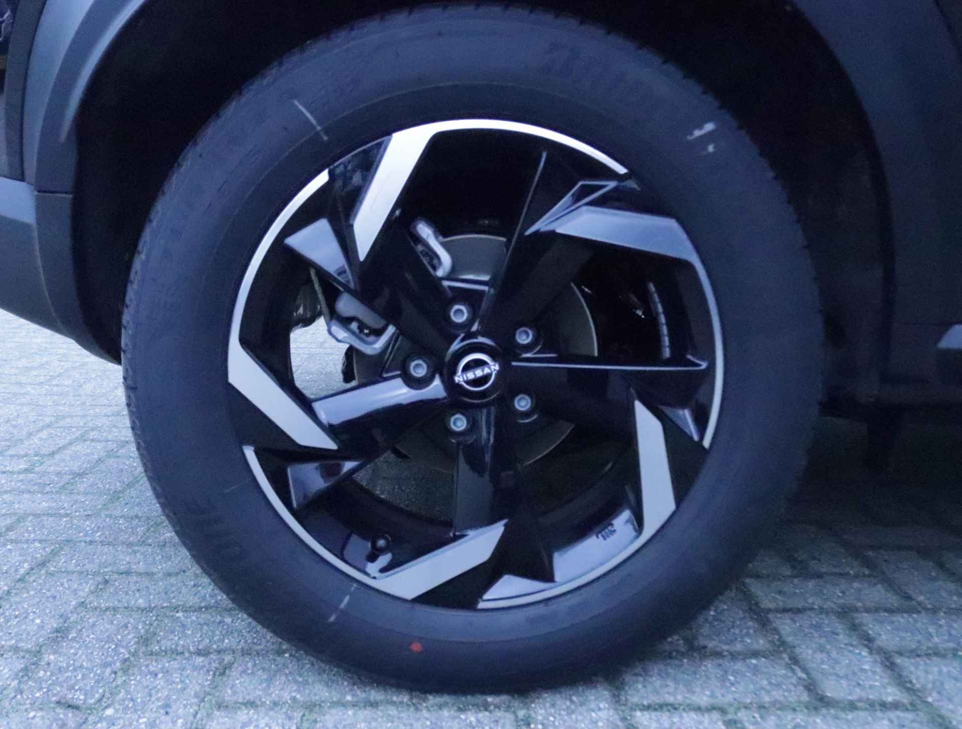 Nissan Juke 1.6 Hybrid N-Connecta VOORRAAD AKTIE. NIEUWPRIJS EURO 37708  NIET I.C.M. OVERIGE AKTIES. - 9/25