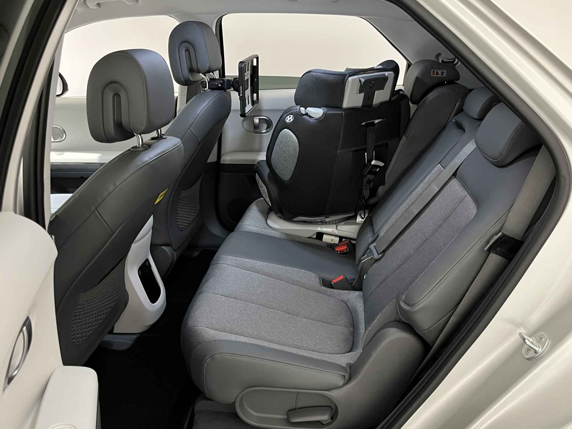 Hyundai IONIQ 5 58 kWh Connect Volledig Elektrisch, Warmtepomp en Navigatie Uit voorraad leverbaar! - 10/30