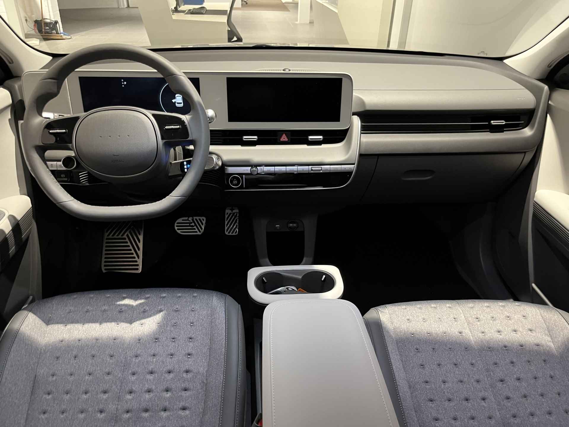 Hyundai IONIQ 5 58 kWh Connect Volledig Elektrisch, Warmtepomp en Navigatie Uit voorraad leverbaar! - 11/30