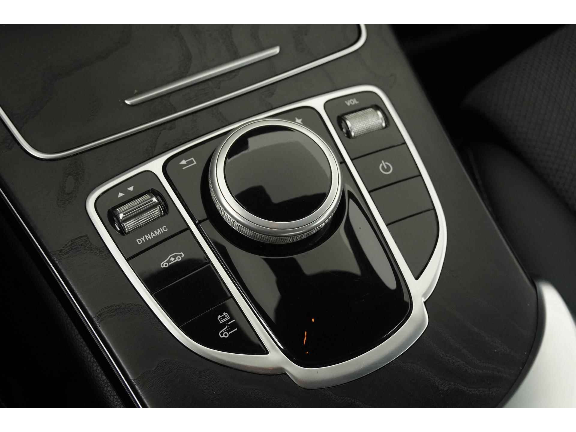 Mercedes-Benz C-Klasse 350e Avantgarde | Camera | Trekhaak | LED | Elek stoelbed |  Zondag Open! - 13/44