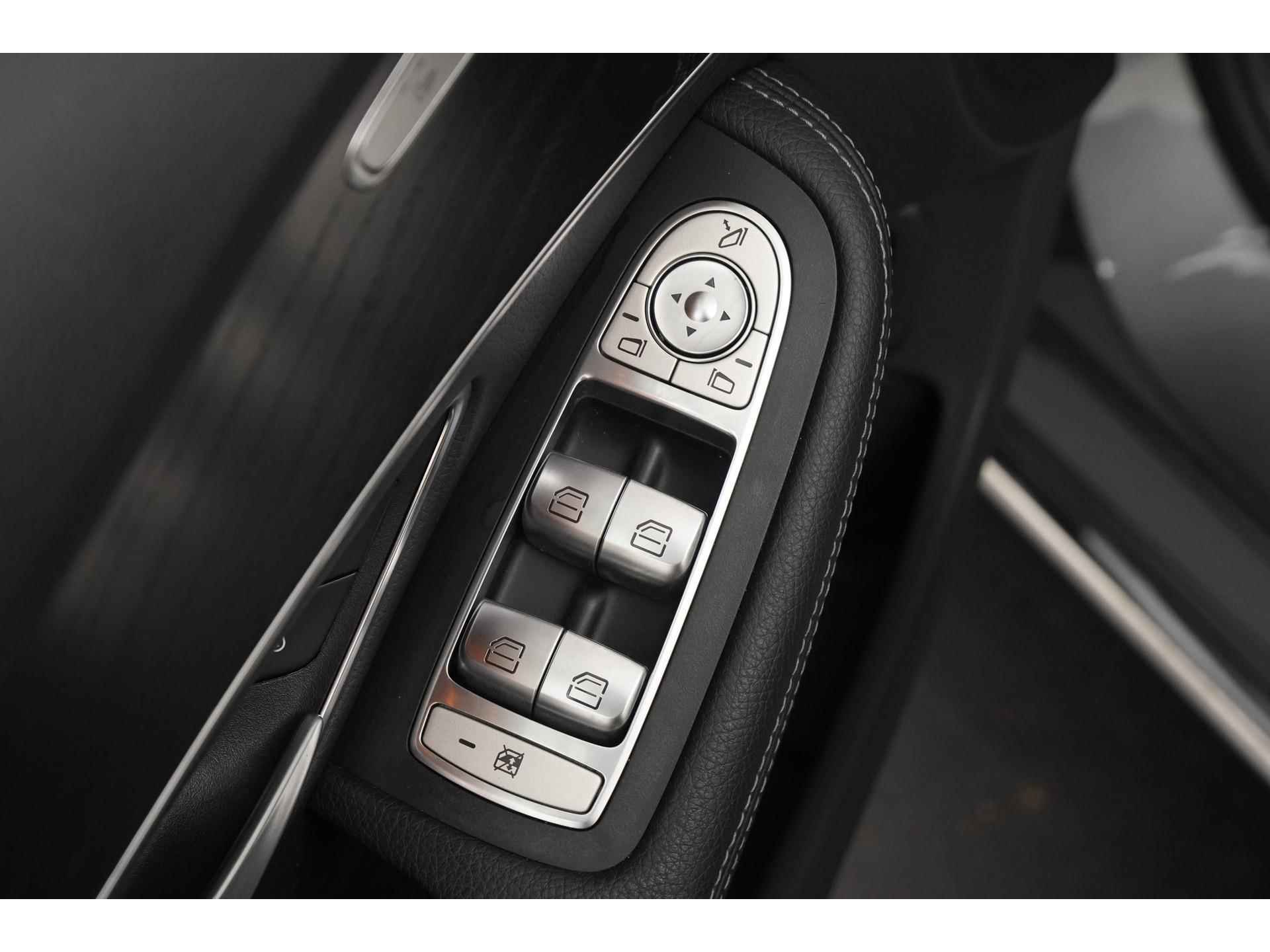 Mercedes-Benz C-Klasse 350e Avantgarde | Camera | Trekhaak | LED | Elek stoelbed |  Zondag Open! - 38/44