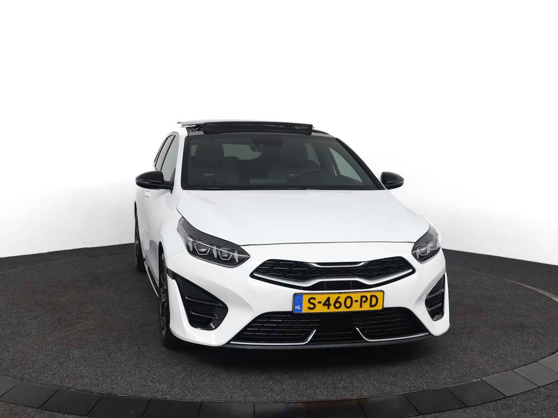 Kia ProCeed 1.5 T-GDi GT-Line - Automaat - Panorama / schuif-/kanteldak - lederen bekl. - Zwarte Hemel - Navigatie - Camera - Fabrieksgarantie t/m 03-2030 - 11/60