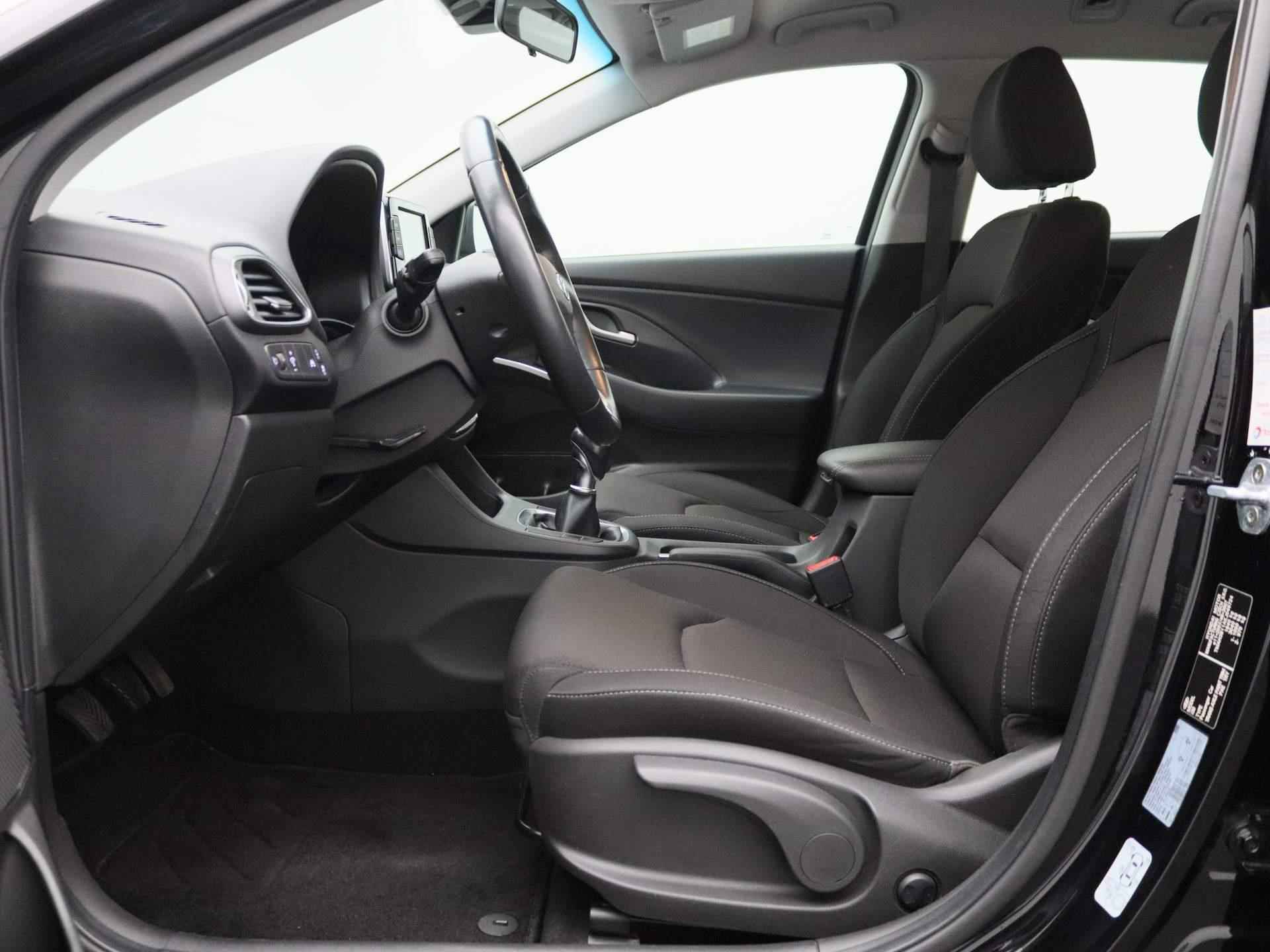Hyundai i30 Wagon 1.0 T-GDI i-Motion | Navigatie | Airco | Camera | Parkeersensoren | Cruise Control | - 11/32