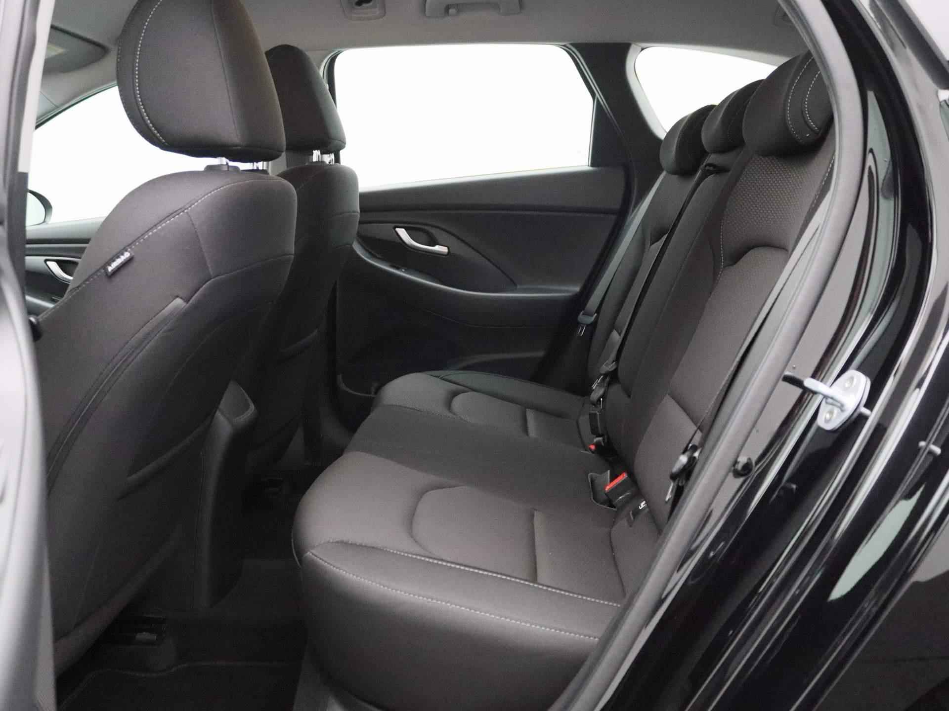 Hyundai i30 Wagon 1.0 T-GDI i-Motion | Navigatie | Airco | Camera | Parkeersensoren | Cruise Control | - 12/32
