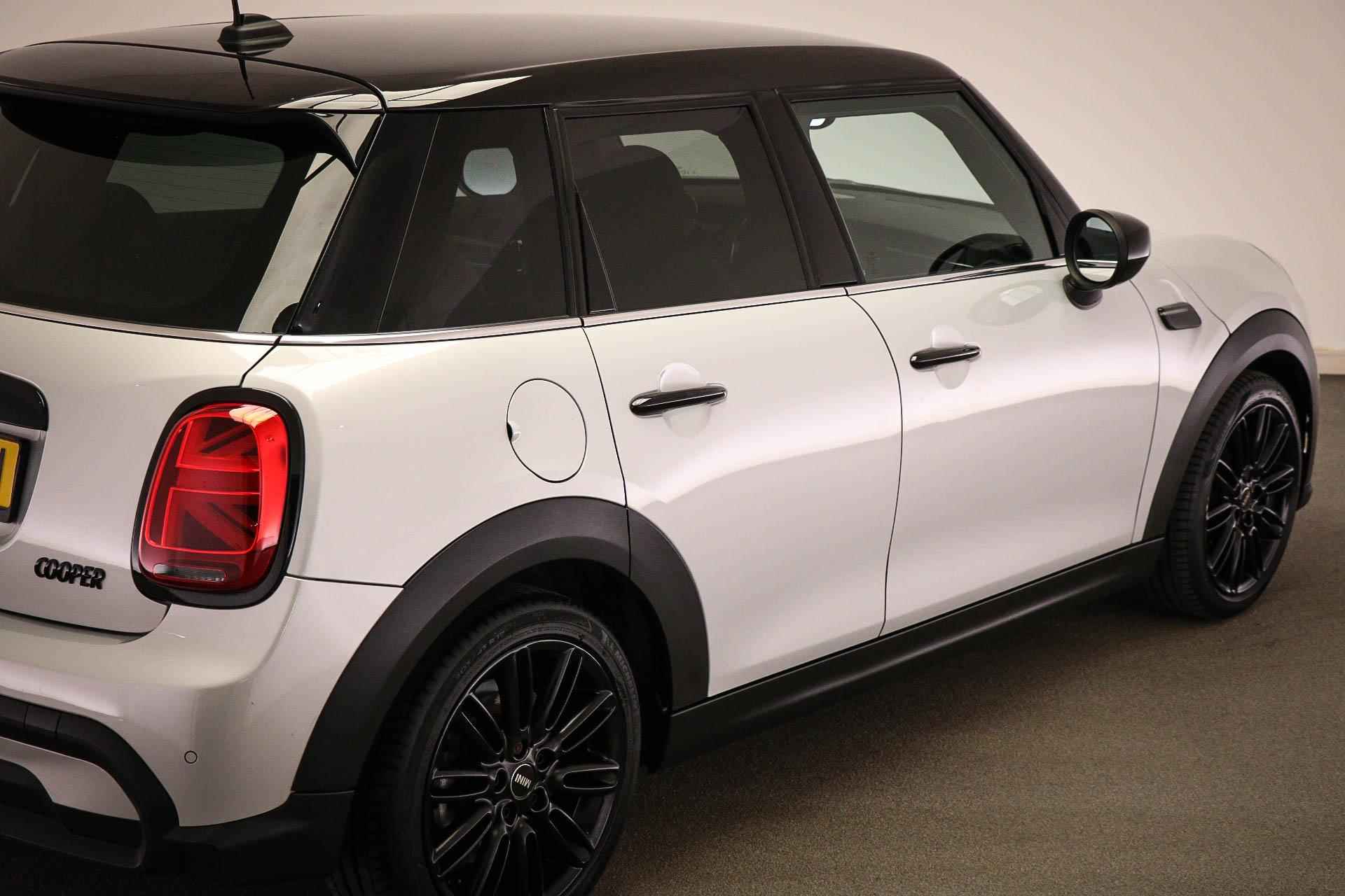 Mini Mini 1.5 Cooper Business Edition | COMFORT / DRIVING ASSISTANT- PACK | DAB | APPLE | SFEERVERLICHTING | CAMERA - 21/57