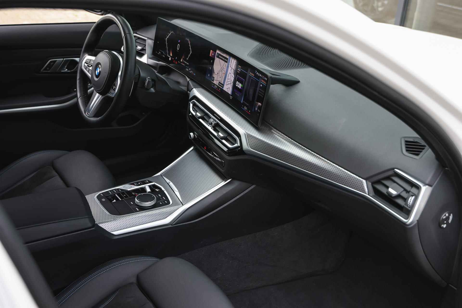 BMW 3 Serie Touring 330i Executive M Sport Automaat / Sportstoelen / Stoelverwarming / Parking Assistant / Active Cruise Control - 10/29