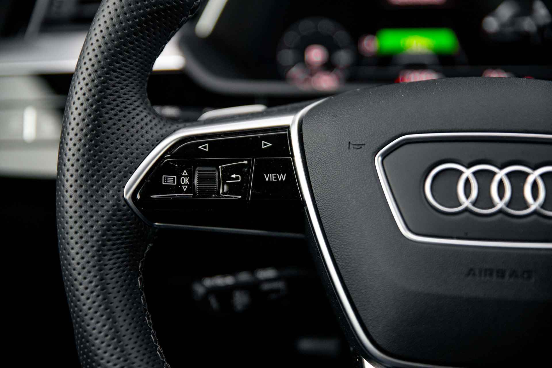 Audi e-tron 55 quattro S edition 95 kWh | Luchtvering | Achteruitrijcamera | - 10/71